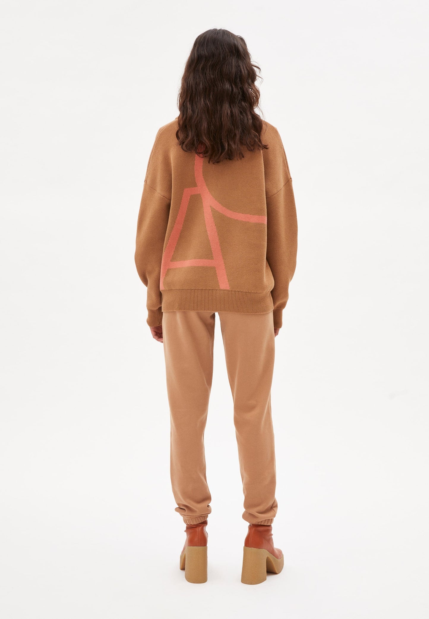 Pull bicolore en coton bio - MANIAA LOGOMANIA smoky almond-pink maple