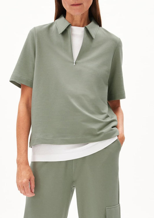 Top col zippé en coton bio et modal | vert "mariaa guadalupe grey green"