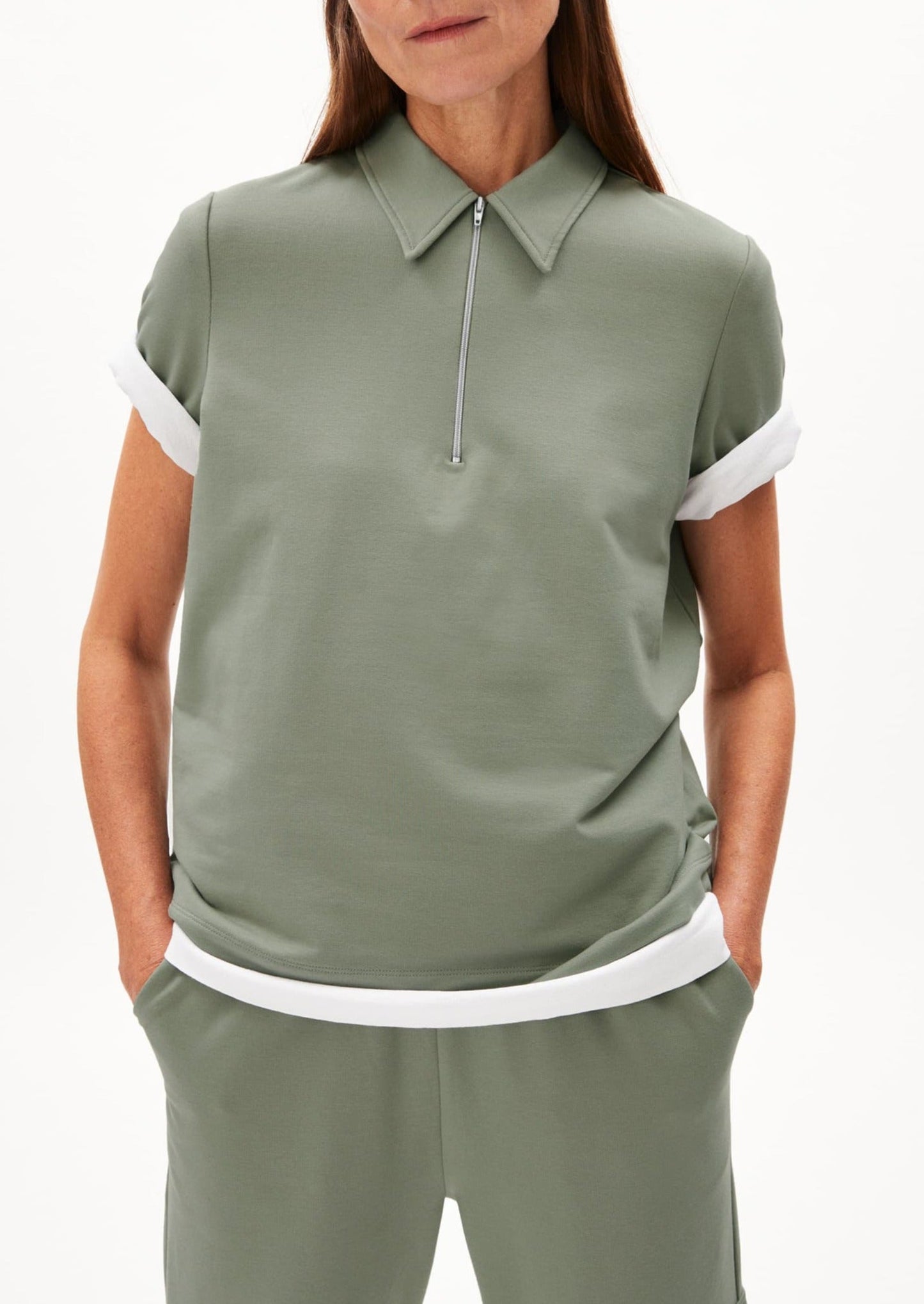 Top col zippé en coton bio et modal | vert "mariaa guadalupe grey green"