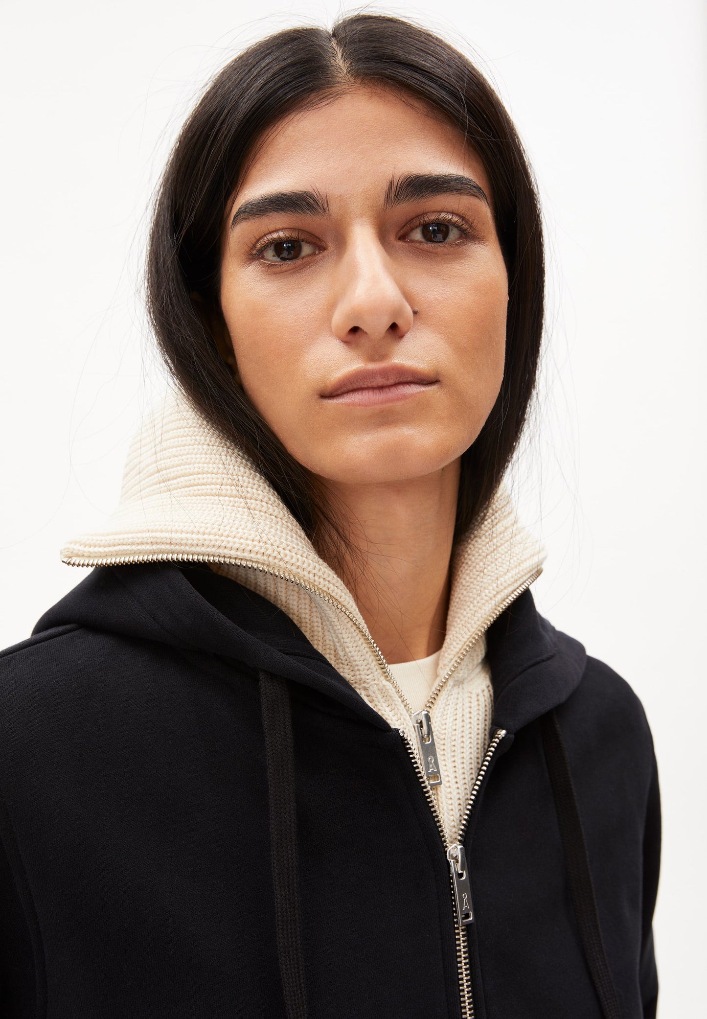Veste noire zippée en coton biologique - marlinaa black