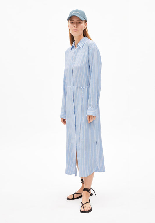 Robe chemise longue en viscose ecovero et lin | bleu "mathaa lino stripes - silky blue-morning sky"