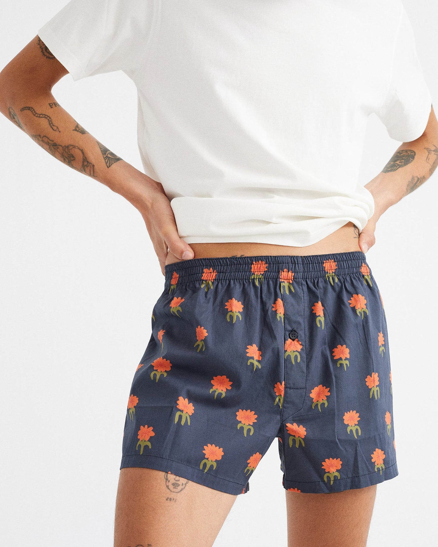 Caleçon marine à motifs fleur rouge en coton bio et tencel
