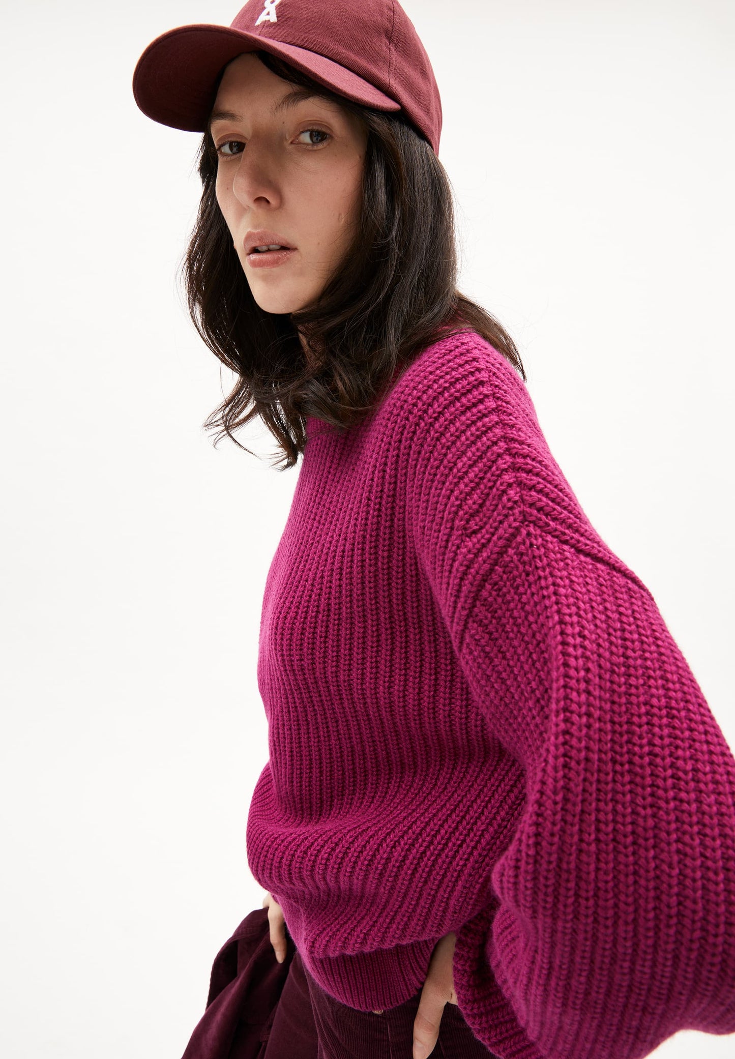 Pull en laine et coton biologique | rouge "miyaar solid - cherry juice"