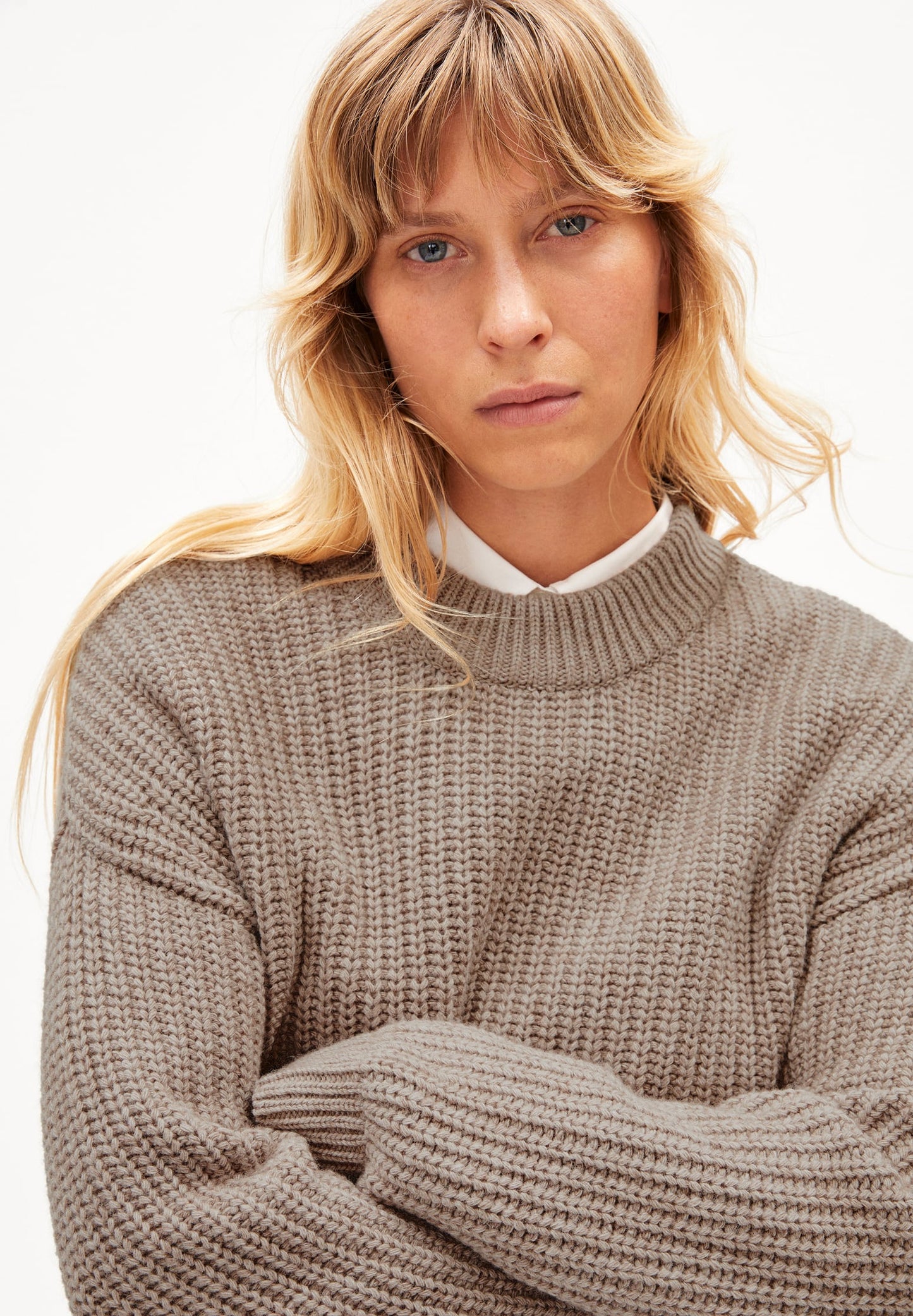 Pull en maille en coton et laine bio | Beige "miyaar solid permafrost melange"