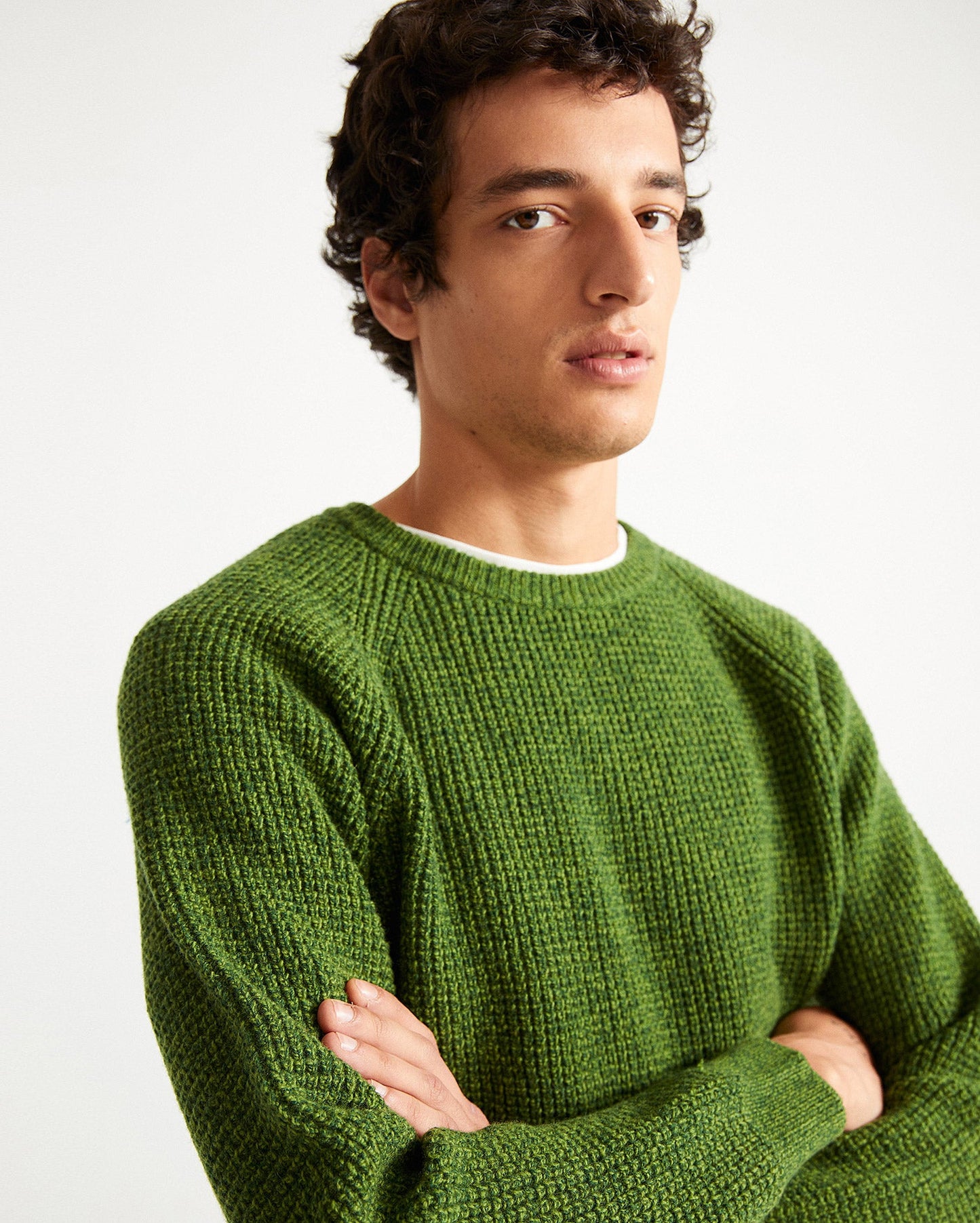 Pull col rond vert en laine certifiée - anteros parrot green