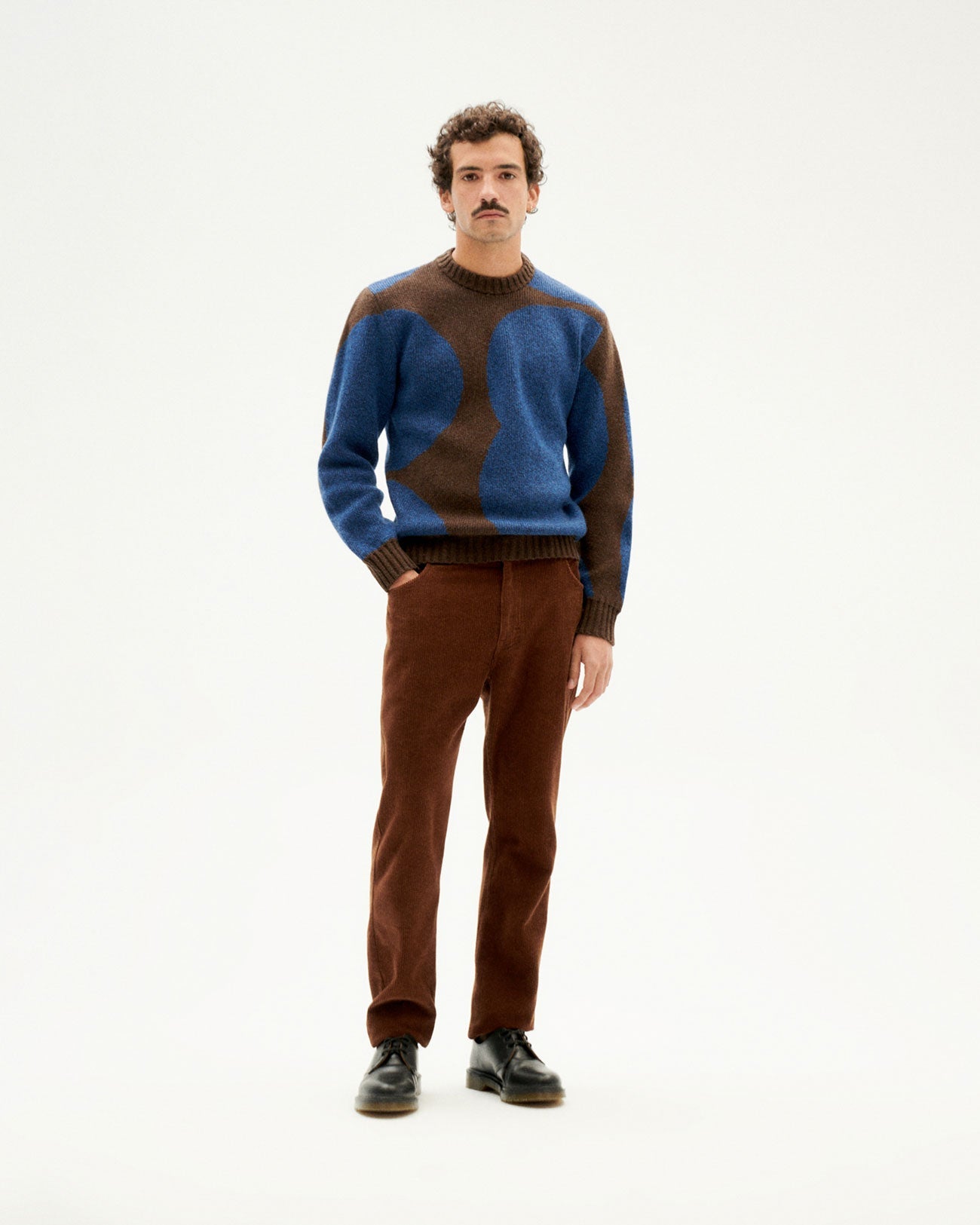 Pull col rond à motif en laine bio | multicolore "dots blue khem knitted sweater"