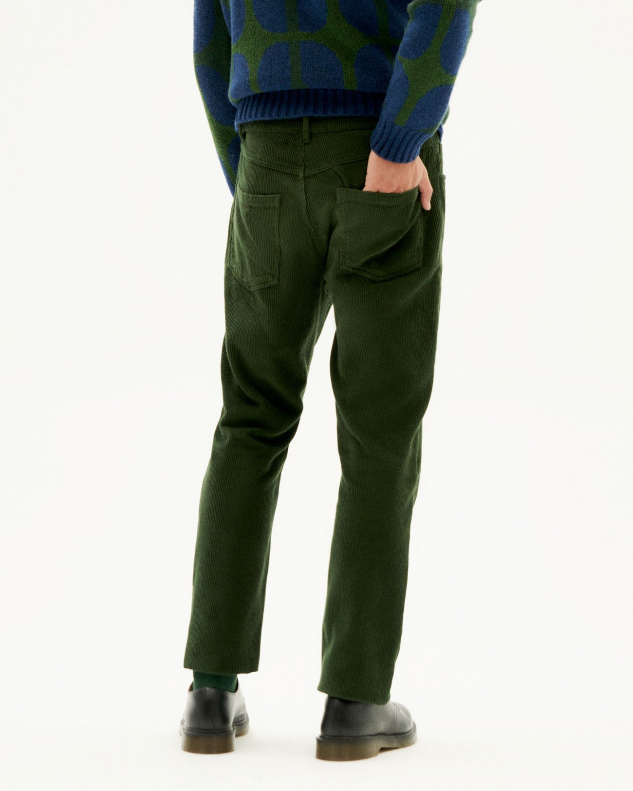 Pantalon en velours côtelé de coton bio | vert "bottle green corduroy five pockets pants"