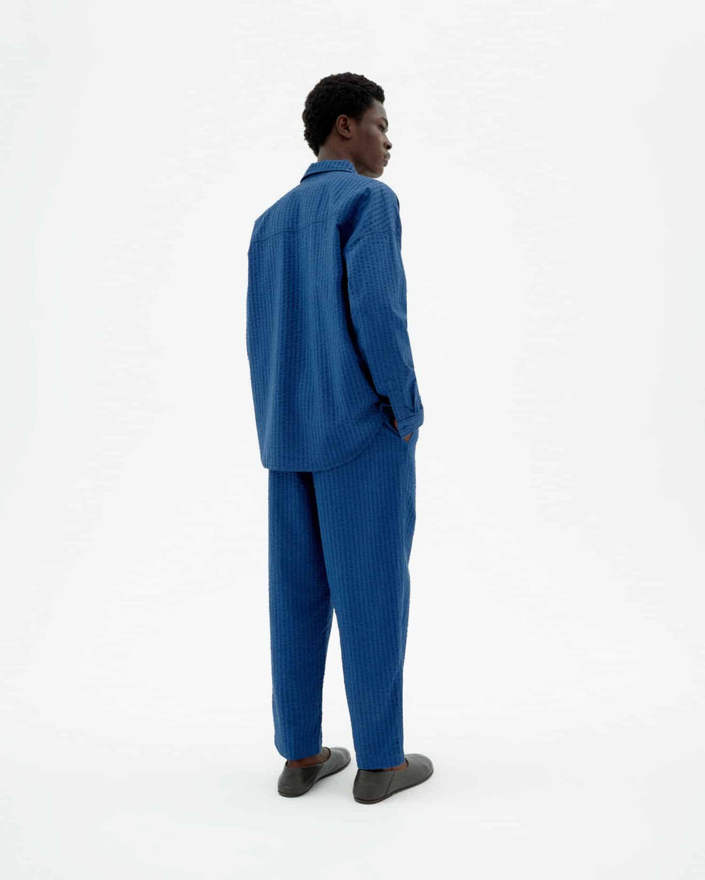 Pantalon ample en coton bio | bleu "Cobalt seersucker luc pants - blue"