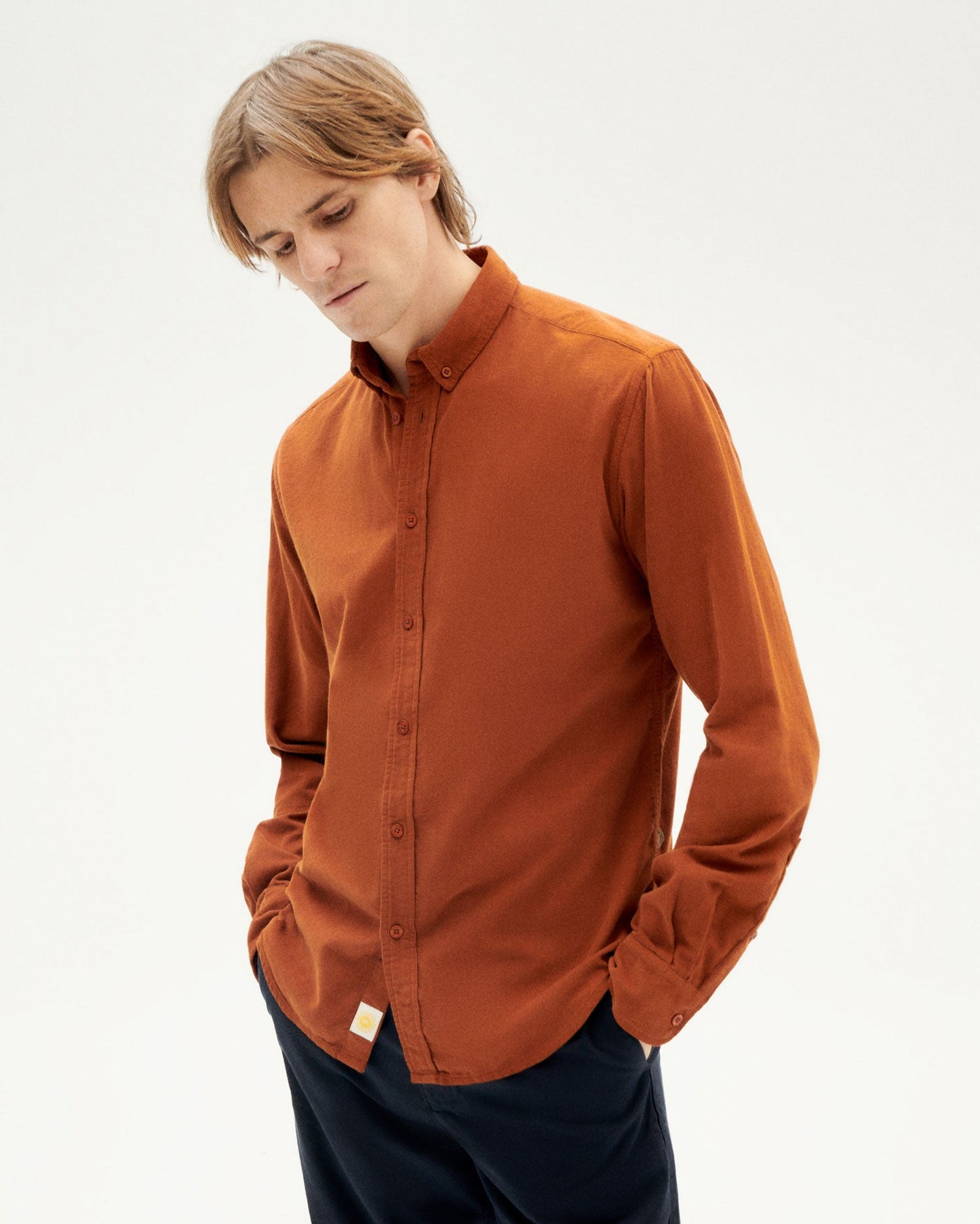 Chemise rouille en velours fin coton bio - clay red microcorduroy ant shirt