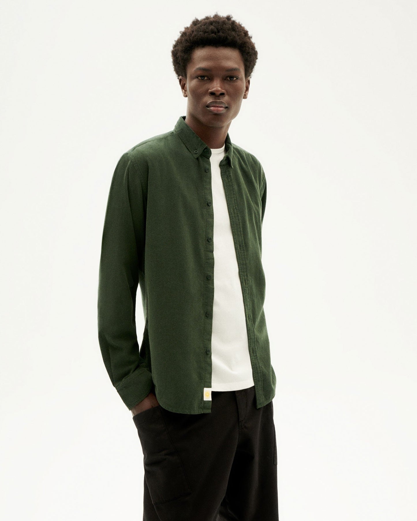 Chemise vert en velours fin coton bio - bottle green microcorduroy ant shirt