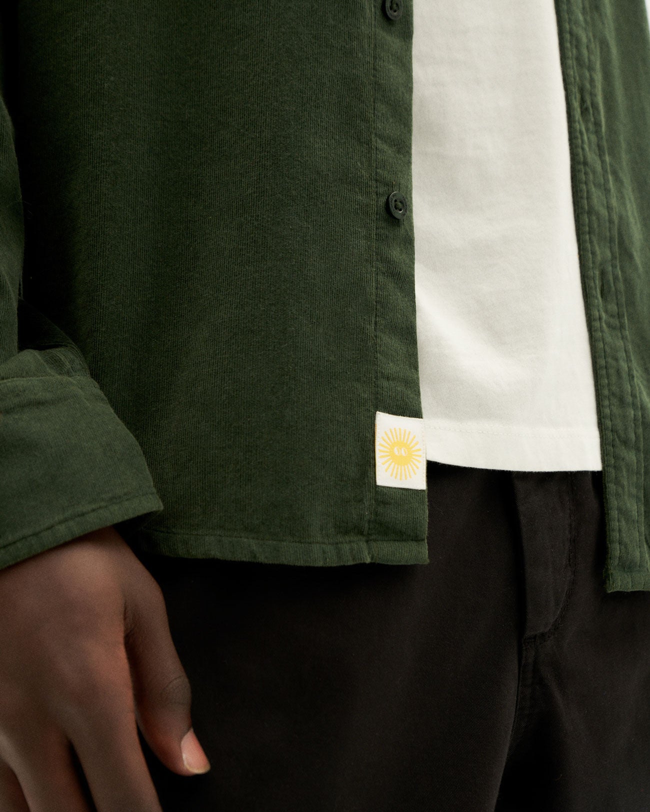 Chemise vert en velours fin coton bio - bottle green microcorduroy ant shirt