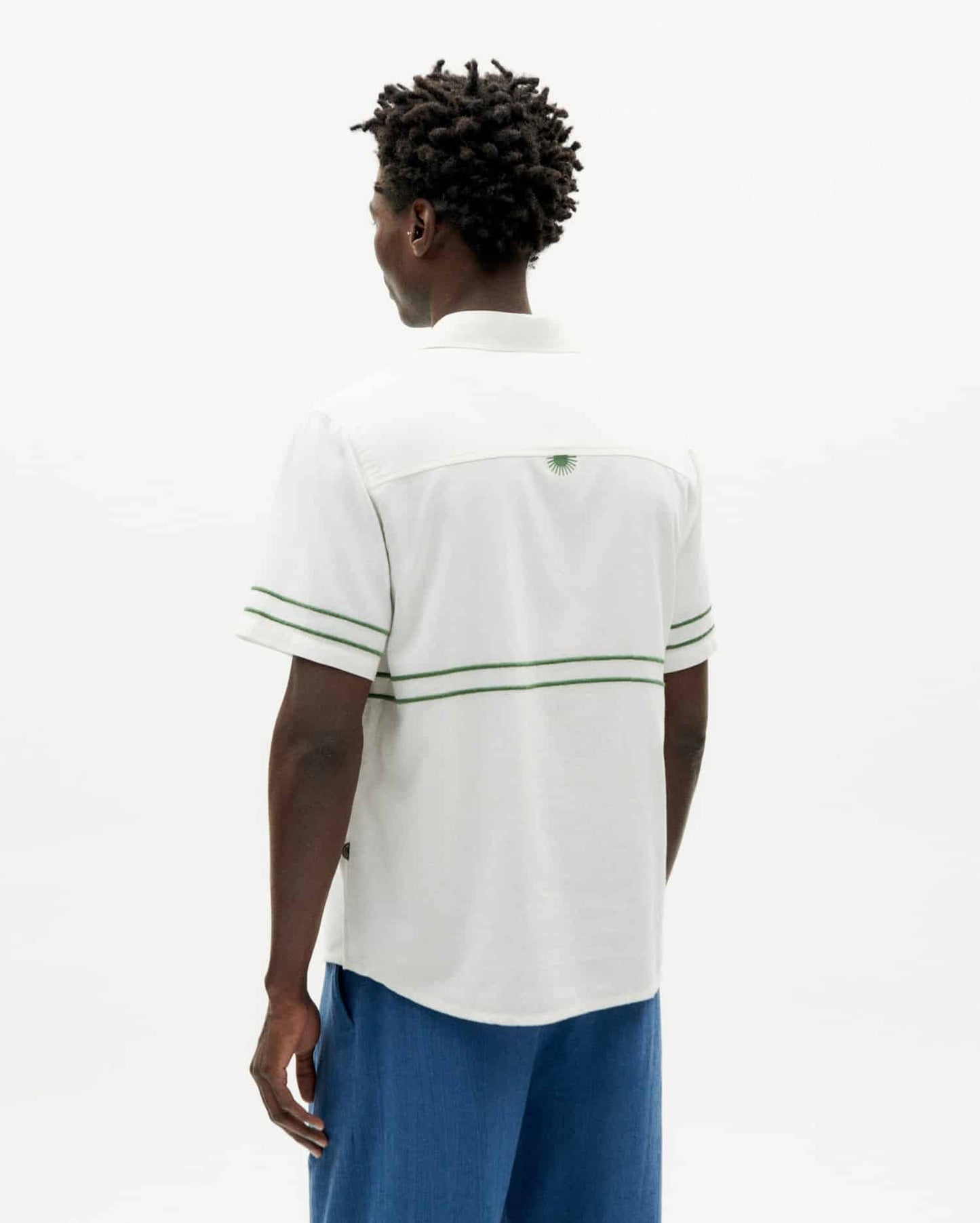 Chemise manches courtes brodée en coton bio | Écru "undyed embroidery green tom shirt"
