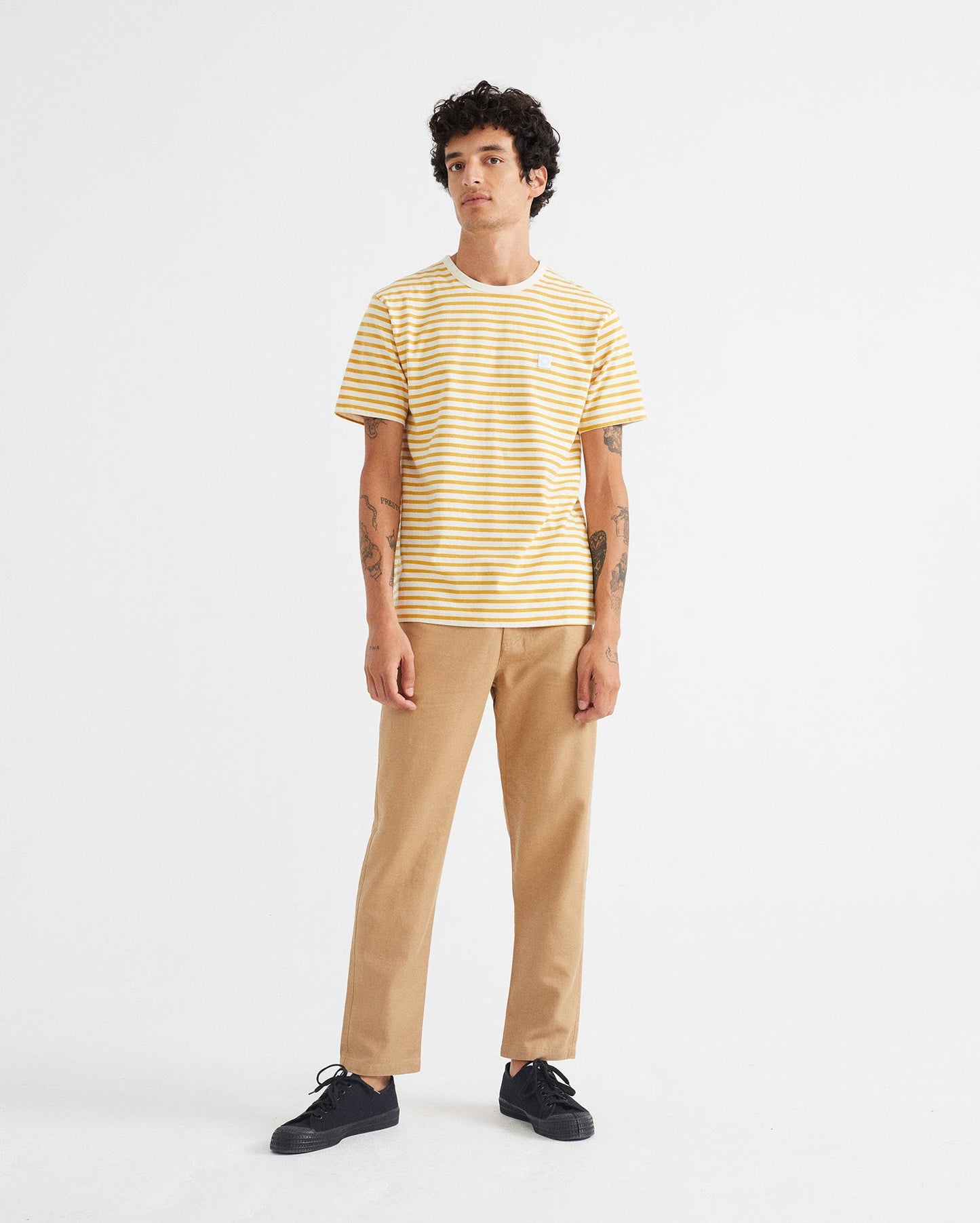 T-shirt rayé jaune moutarde en coton bio