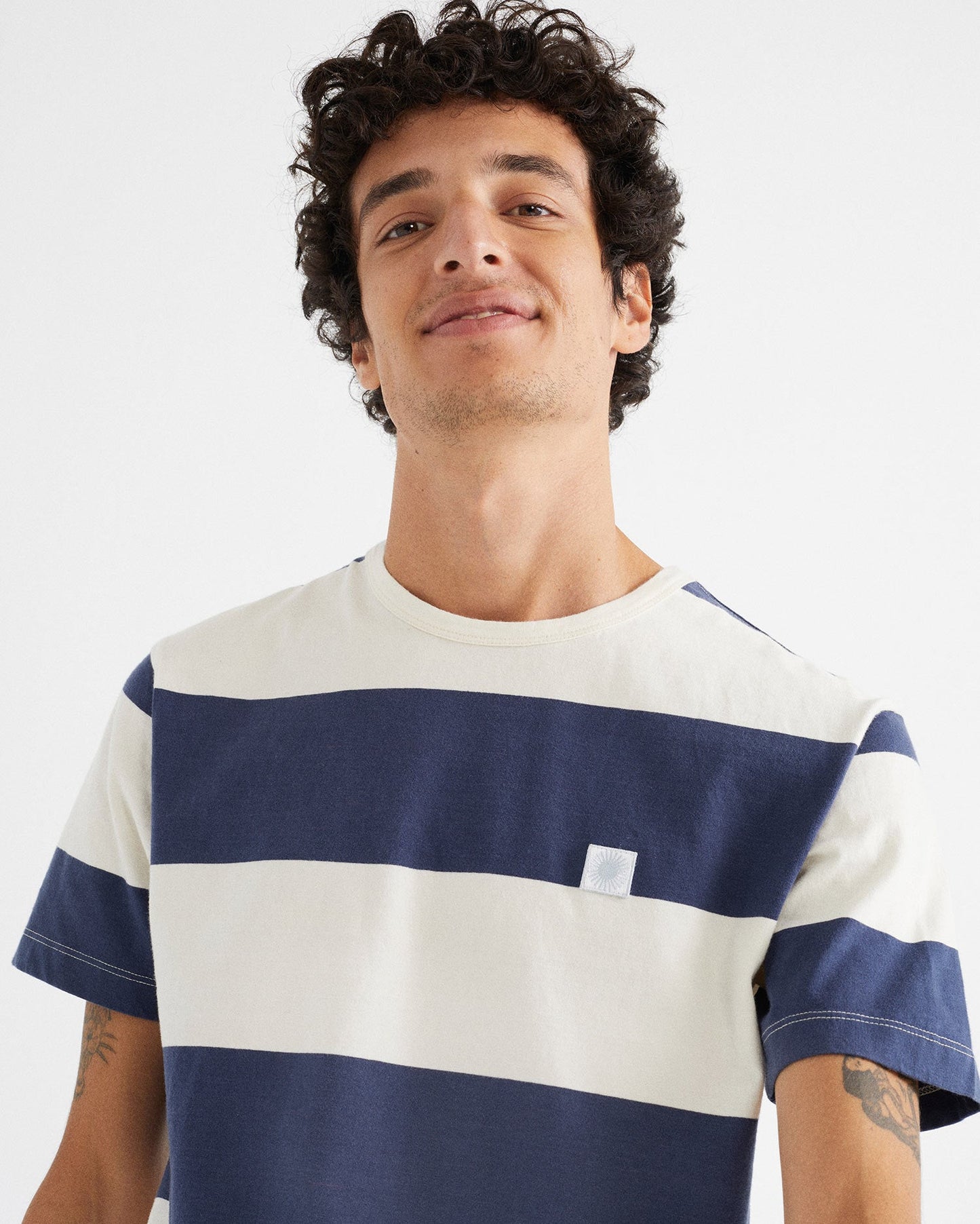 T-shirt rayé blanc et marine en coton bio