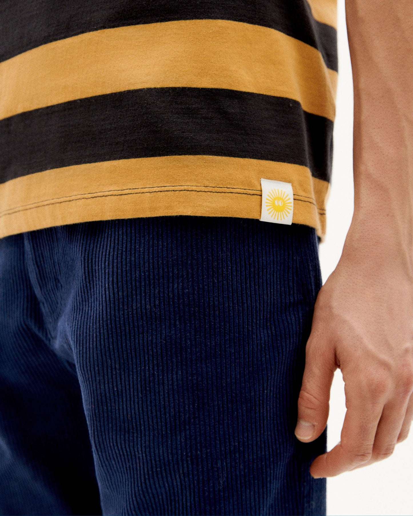 T-shirt rayé en coton bio - navy stripes t-shirt ochre