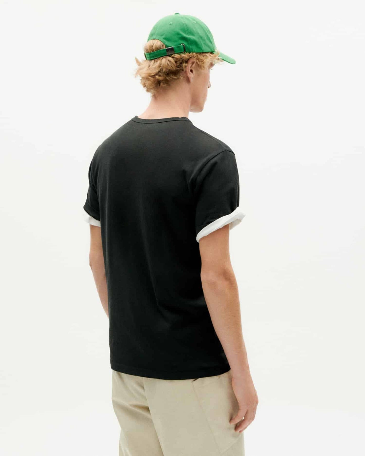 T-shirt en coton bio | Noir motif brodé "sun believable black t-shirt"
