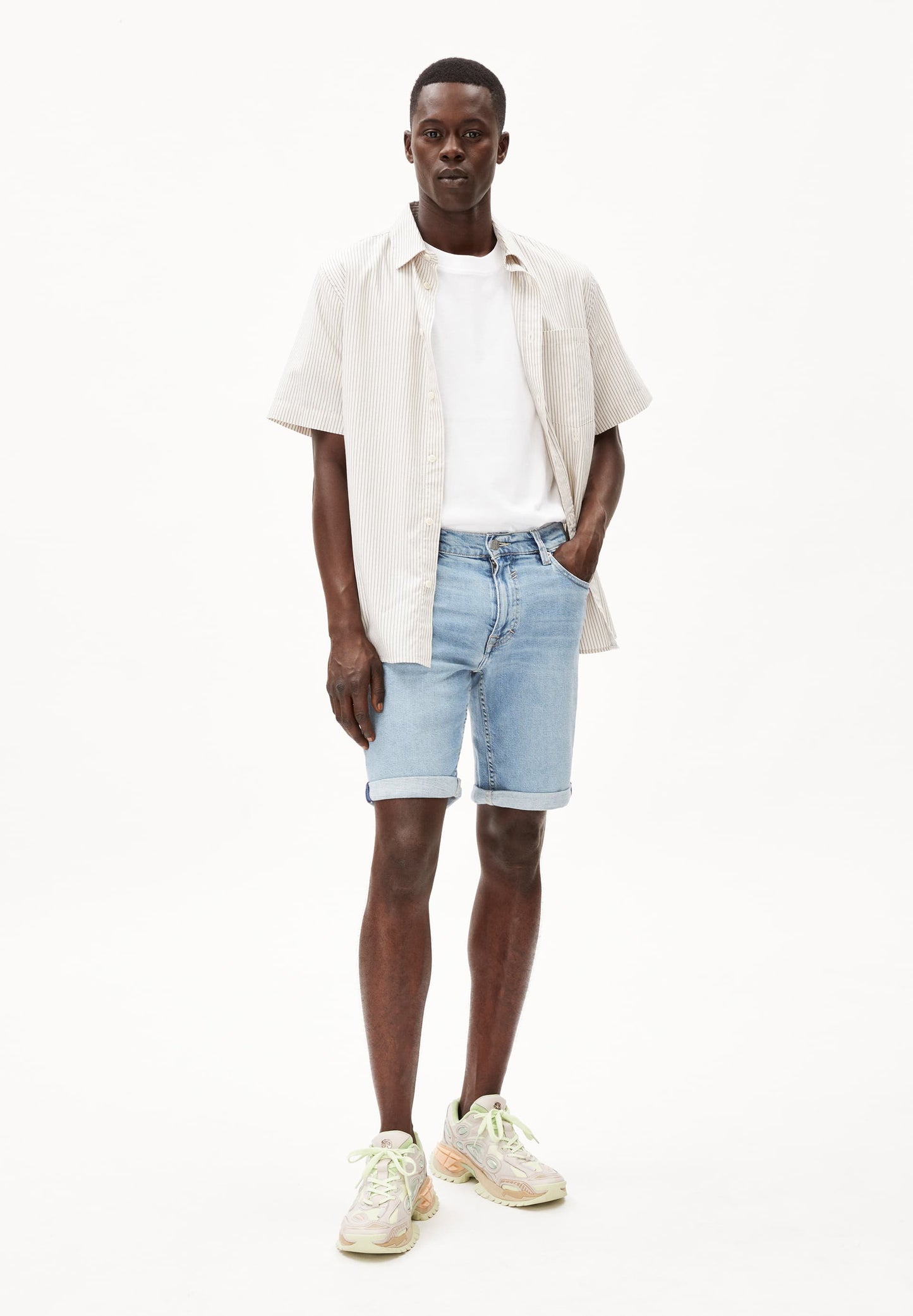 Short en denim de coton bio et chanvre | bleu "naailo hemp mineral blue"