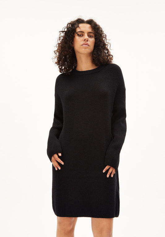 Robe pull noire en coton et laine bio et laine recyclée - naare black