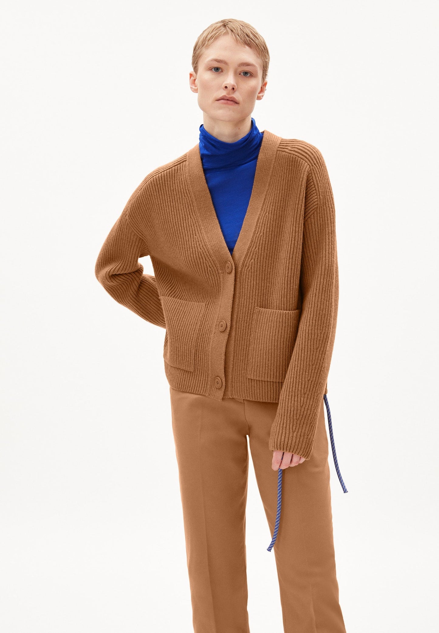 Gilet ample camel en laine bio et recyclée - naokaa cedar wood