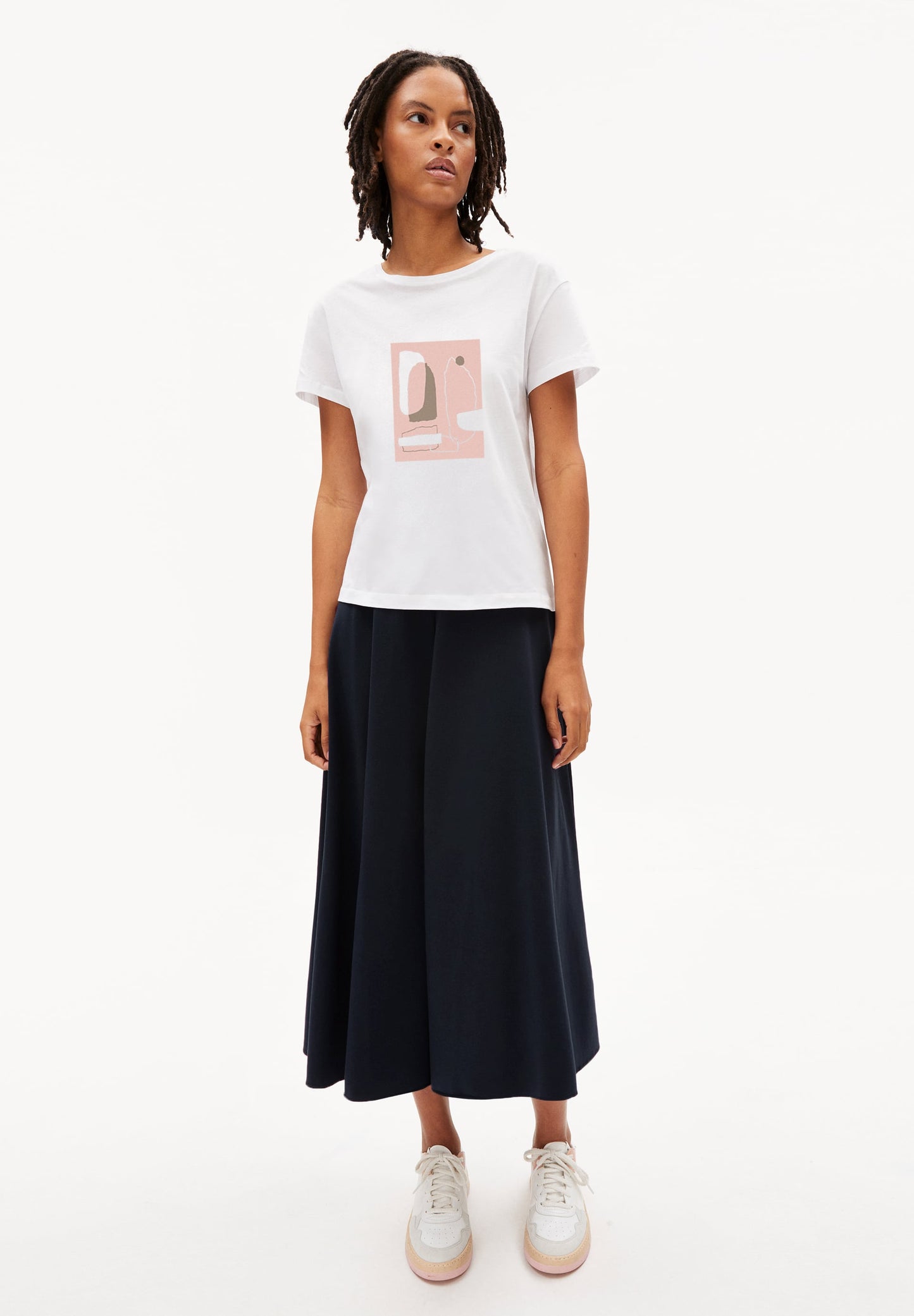 T-shirt blanc en coton bio - nelaa cutted landscape