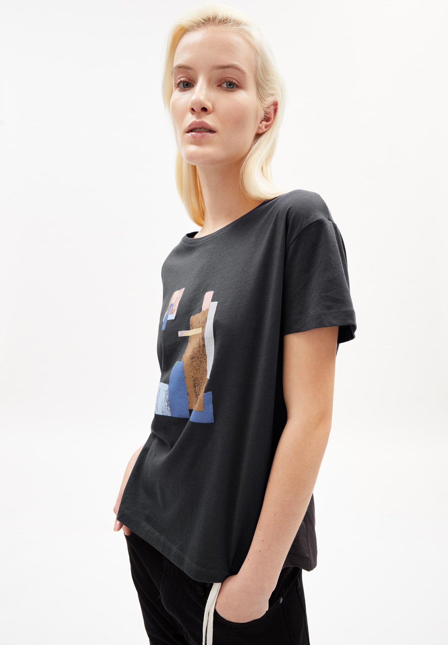 T-shirt graphite imprimé en coton bio - nelaa squares graphite