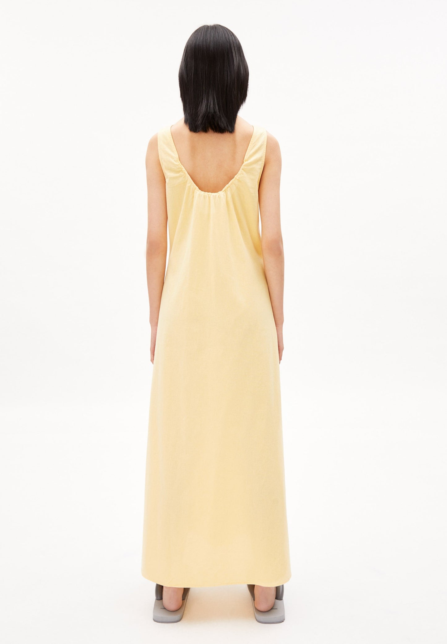 Robe longue jaune en lin et coton bio - nikolinaa lino straw