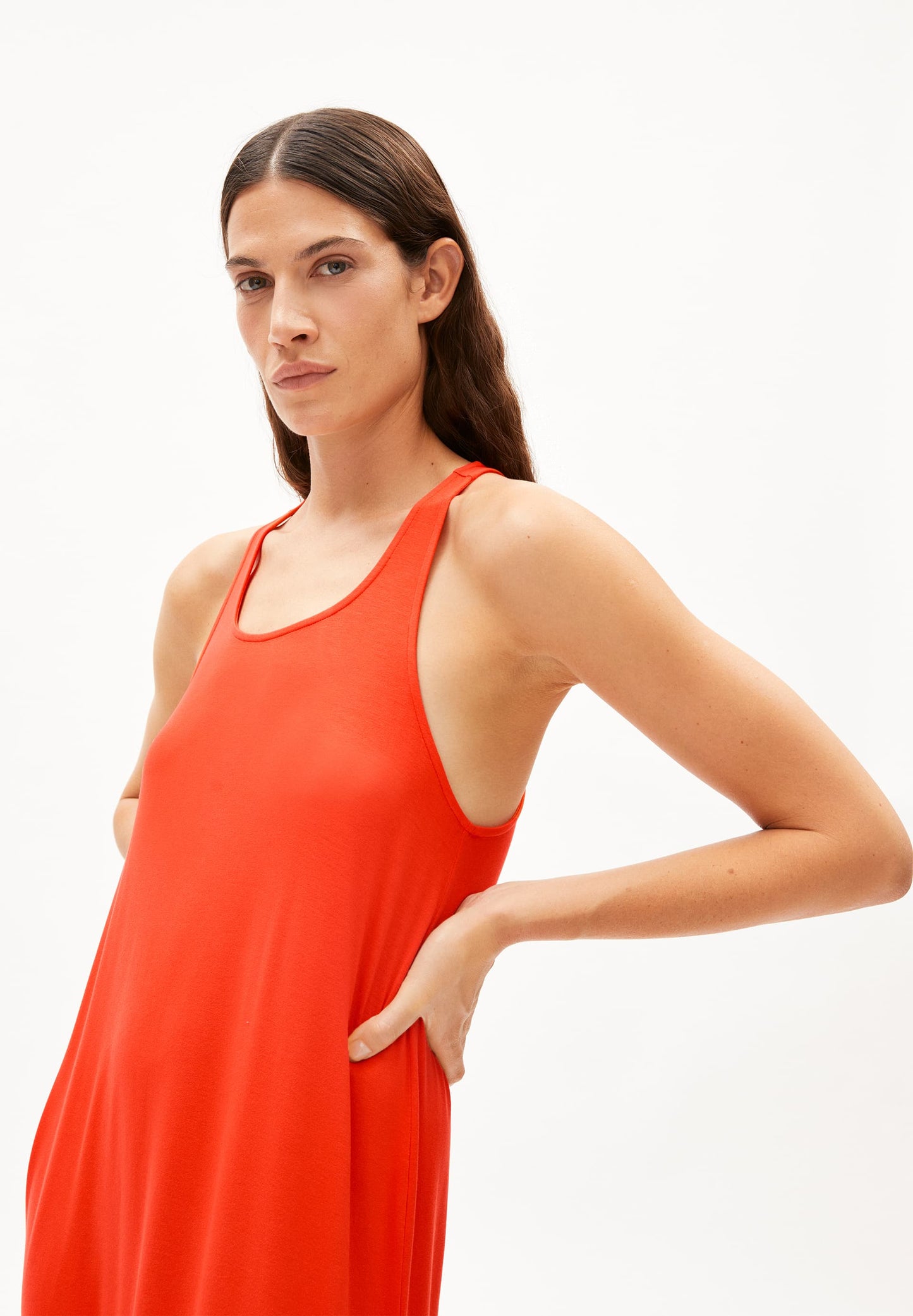 Robe longue en ecovero | rouge "nisaa litaa poppy red"