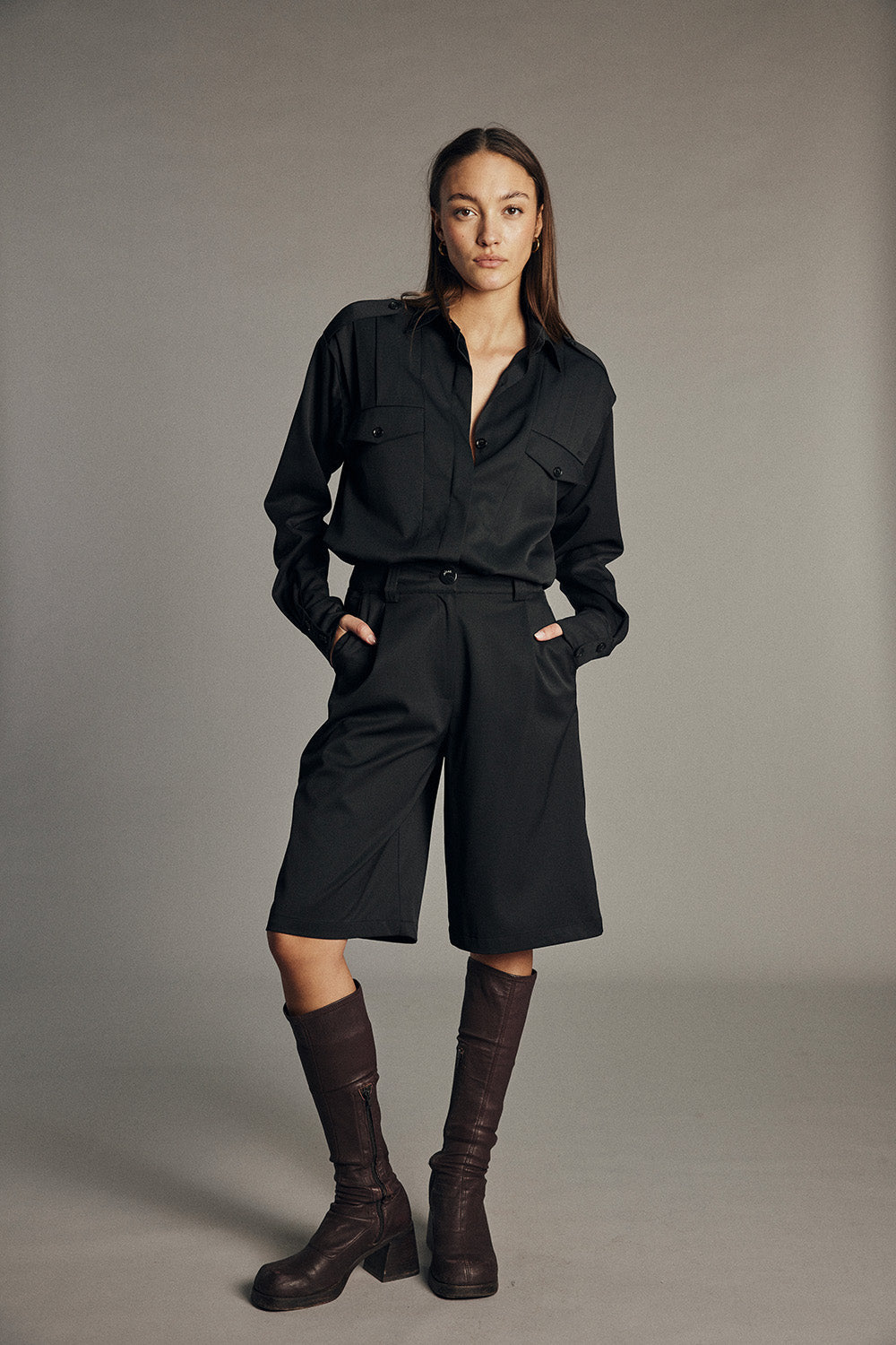 Chemise en matière upcyclée | noir "chemise officier alya - noir"