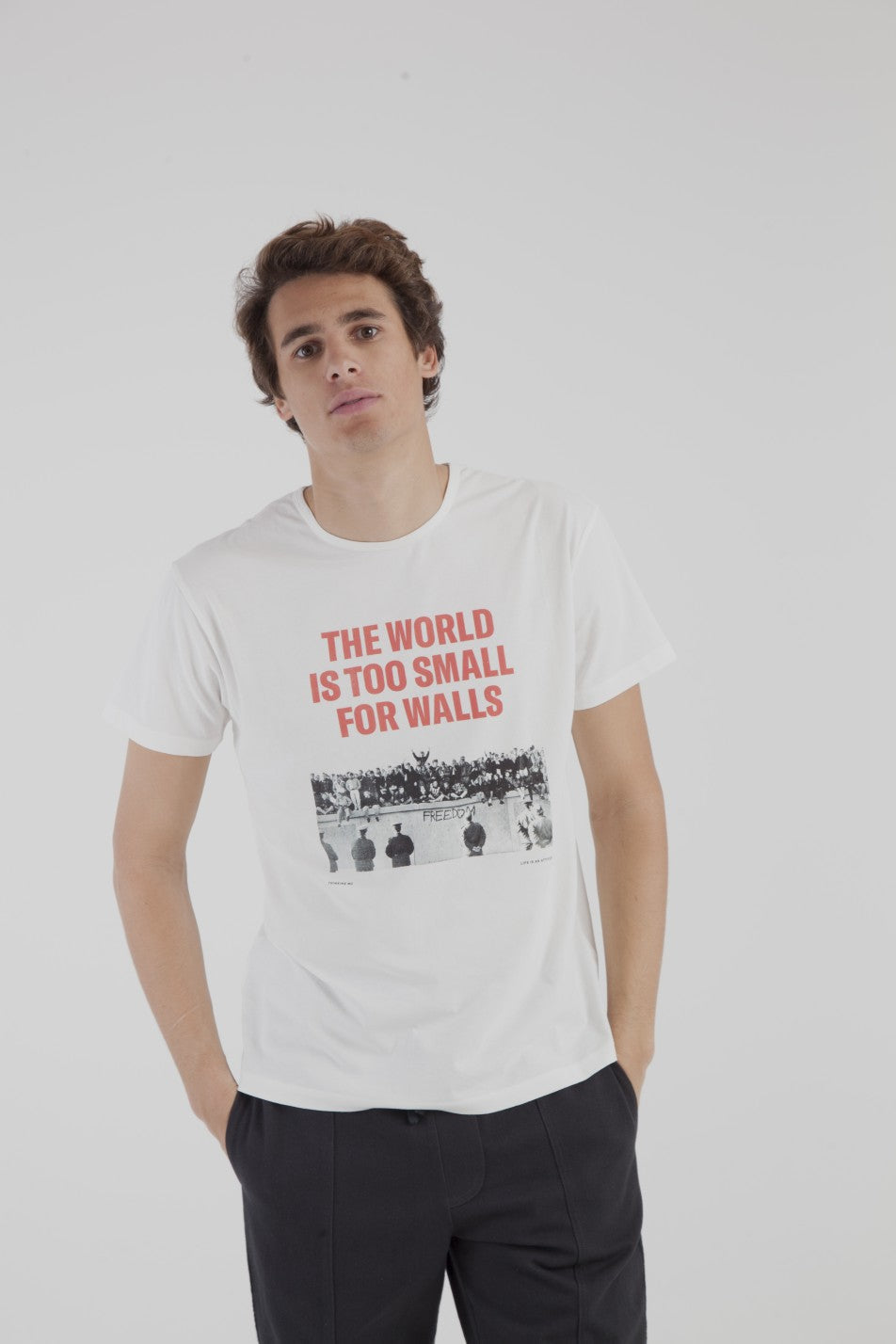 T-shirt imprimé blanc en coton bio - No walls berlin