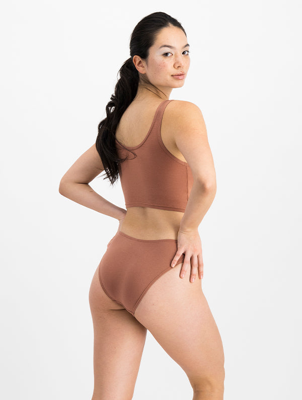 Débardeur court maintien léger en coton bio | marron "no bra top kim nude cannelle"