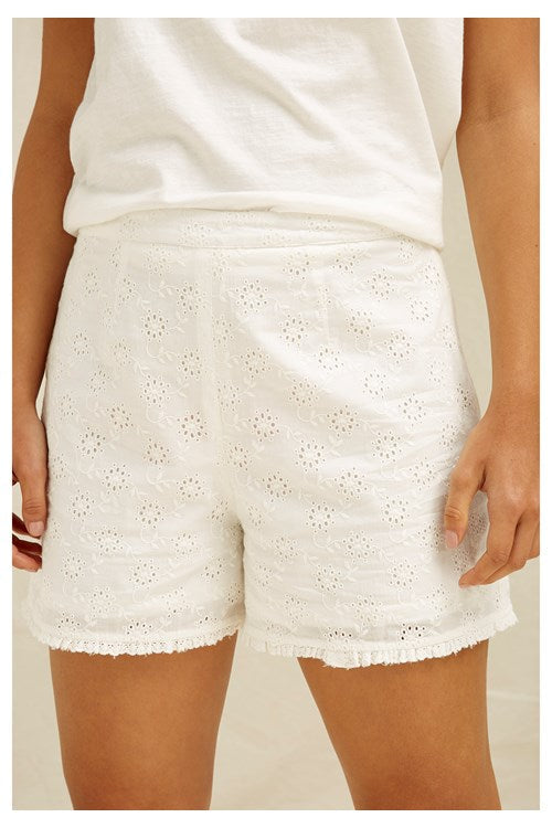 Short blanc motifs broderie en coton bio - Nova