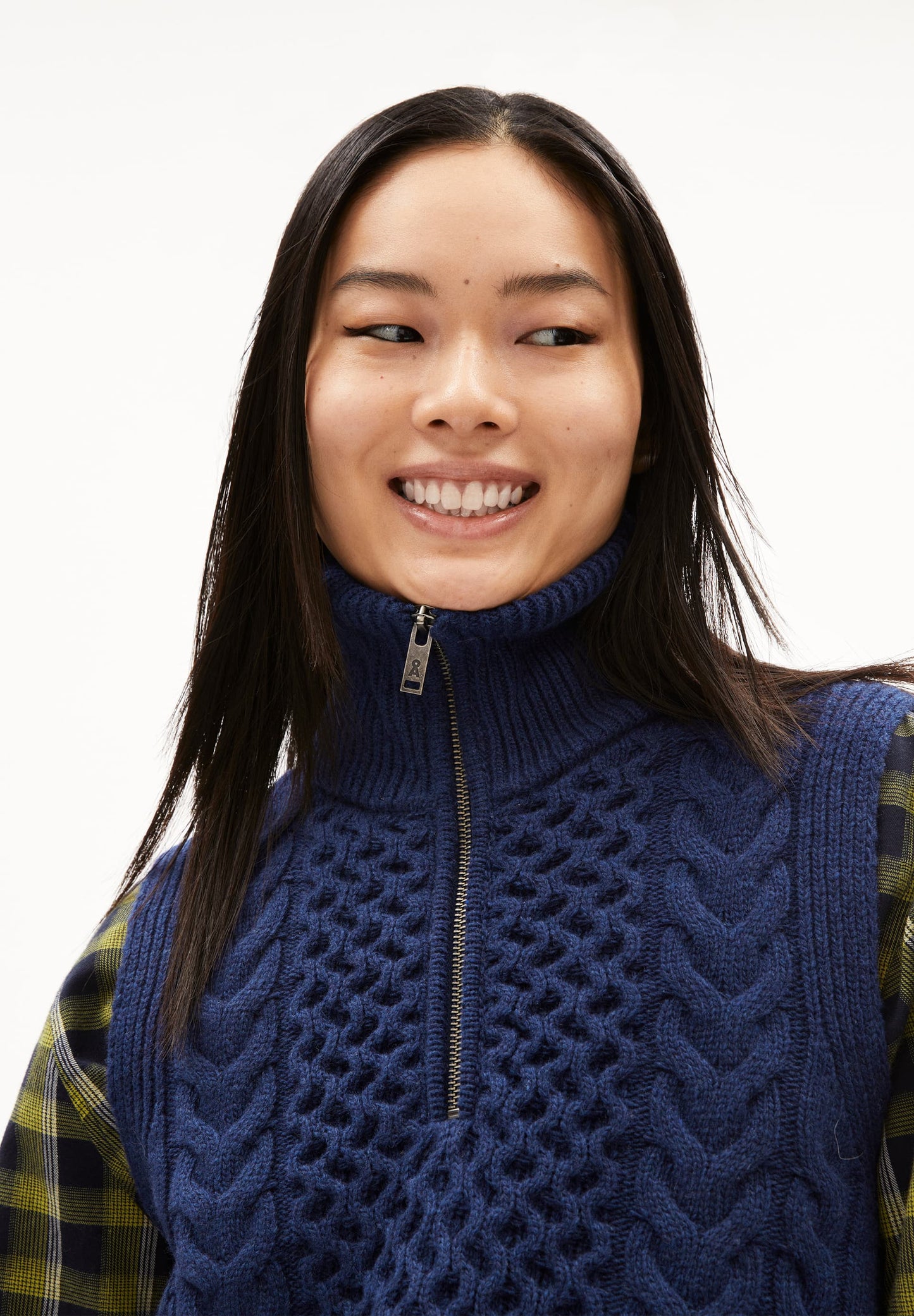 Gilet sans manches en laine bio | bleu "olaiaas cable - deep sea blue"