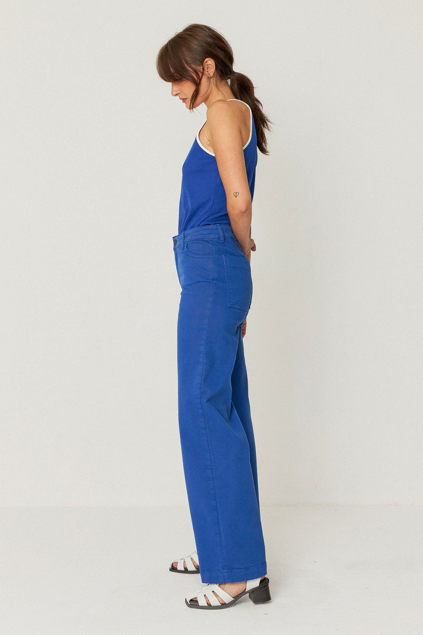 Pantalon droit en coton bio | bleu "Ainhize trouser - indigo blue"