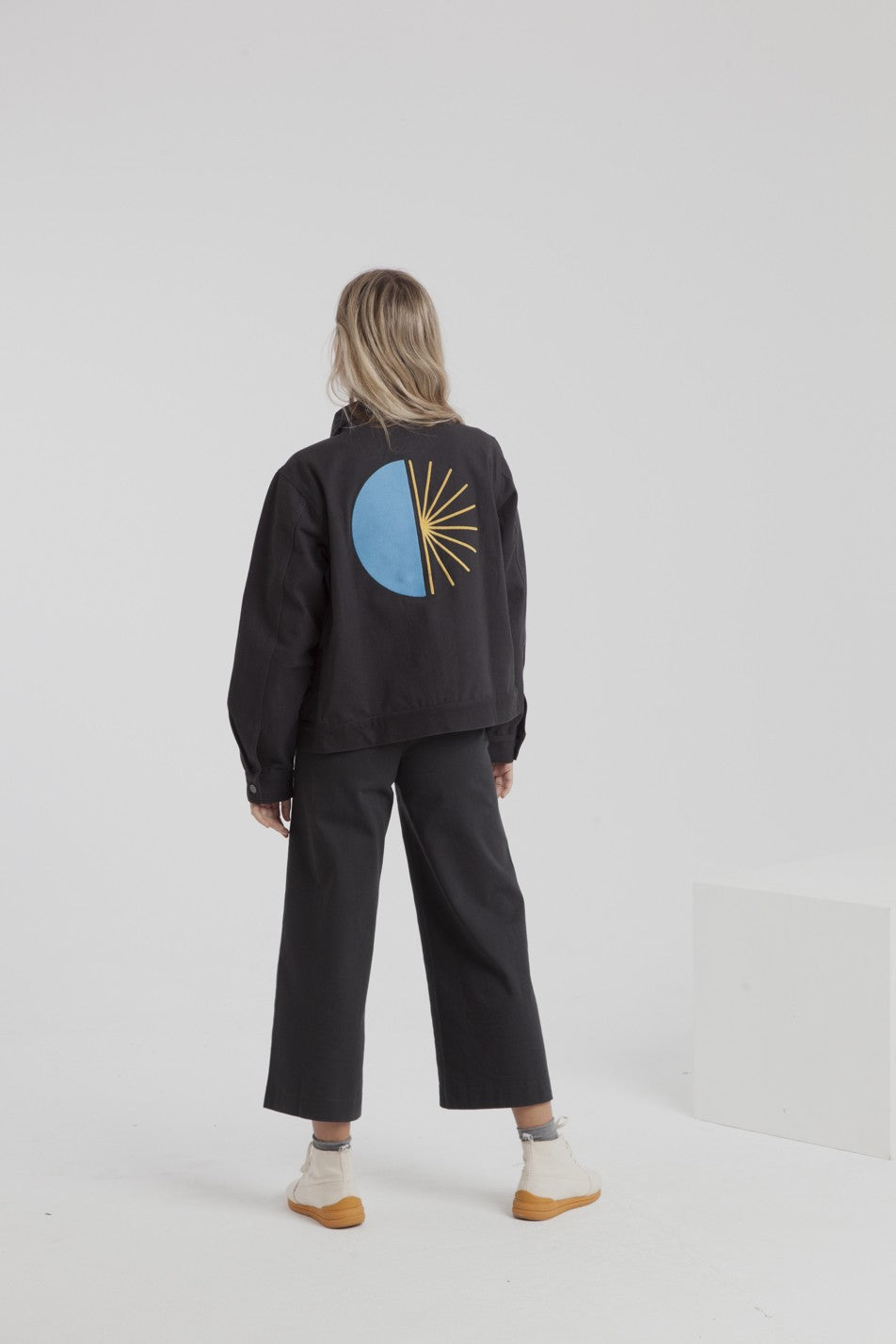 Veste brodée noire en coton bio - Gypsy
