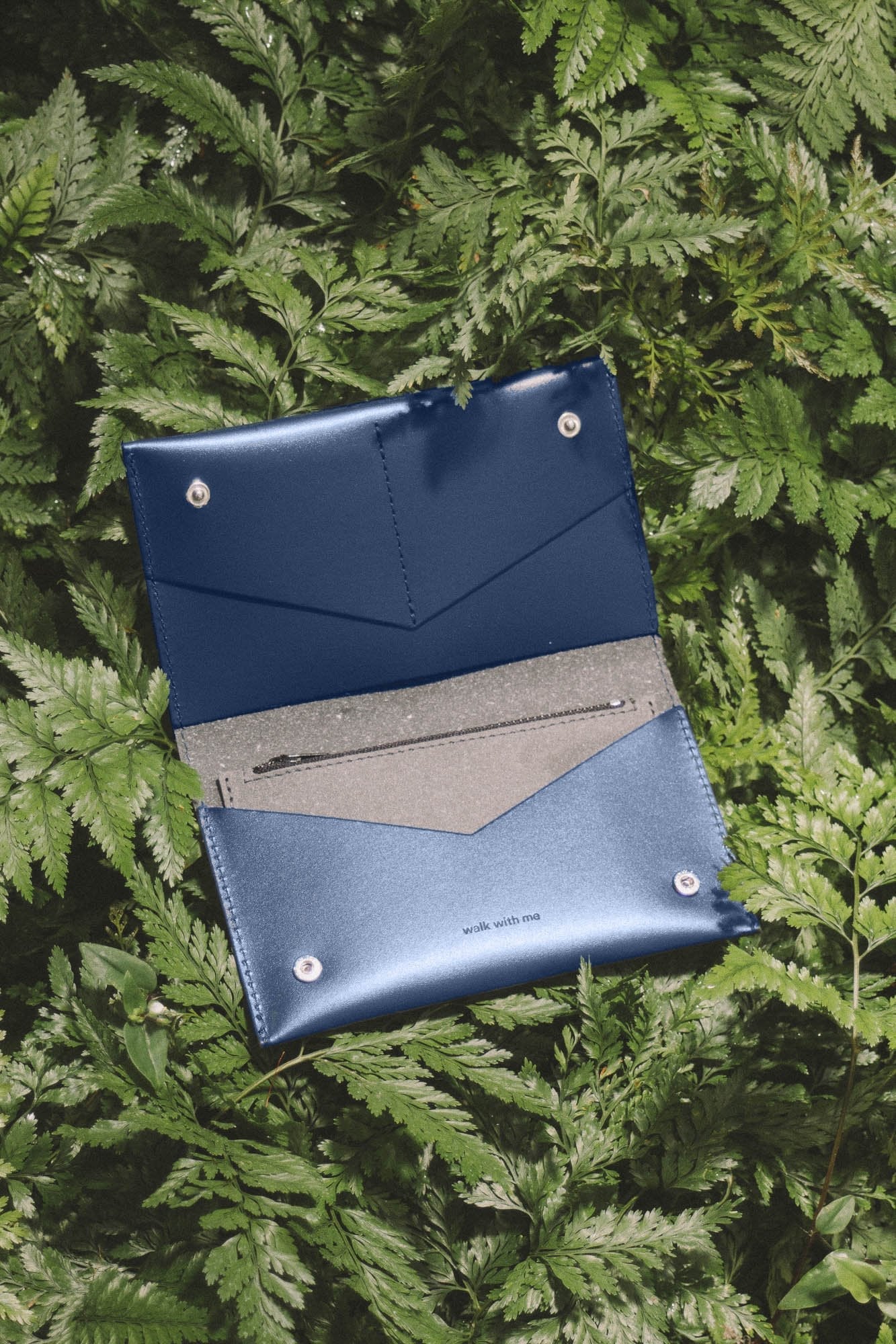 Portefeuille marine en cuir recyclé - flat purse