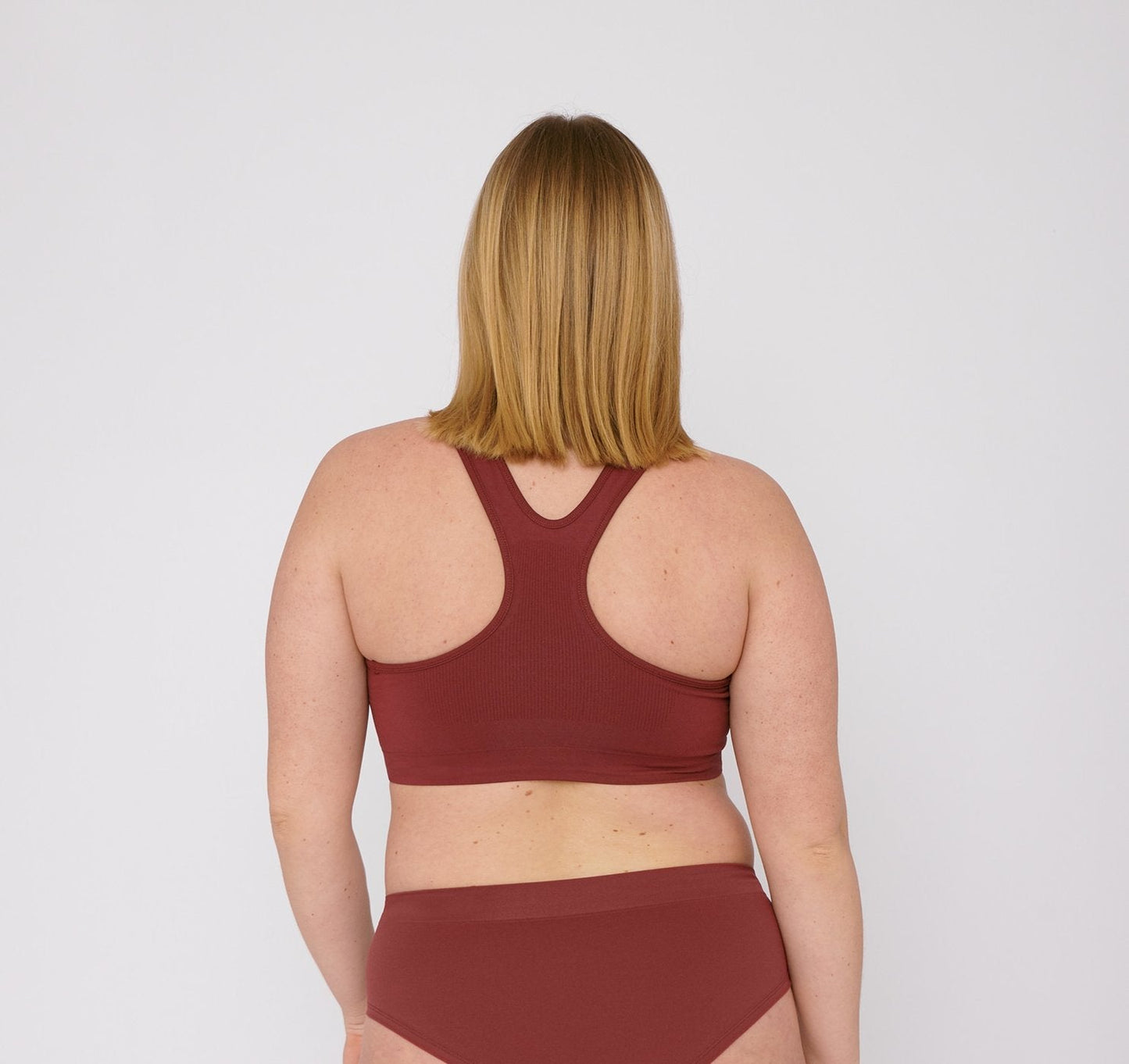 Brassière de sport rouge en nylon recyclé - burgundy