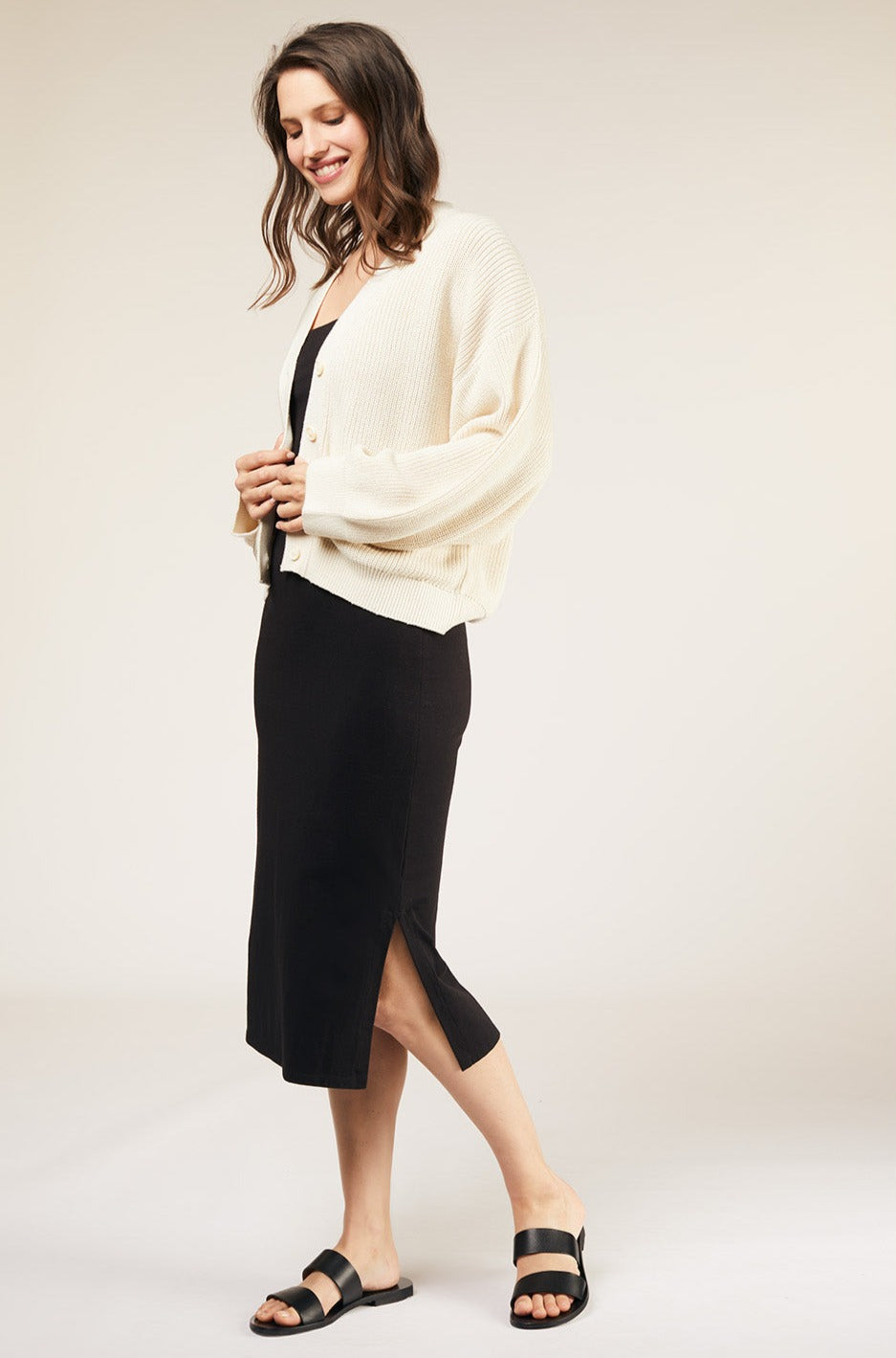 Robe longue noire dos croisé en coton bio - priti