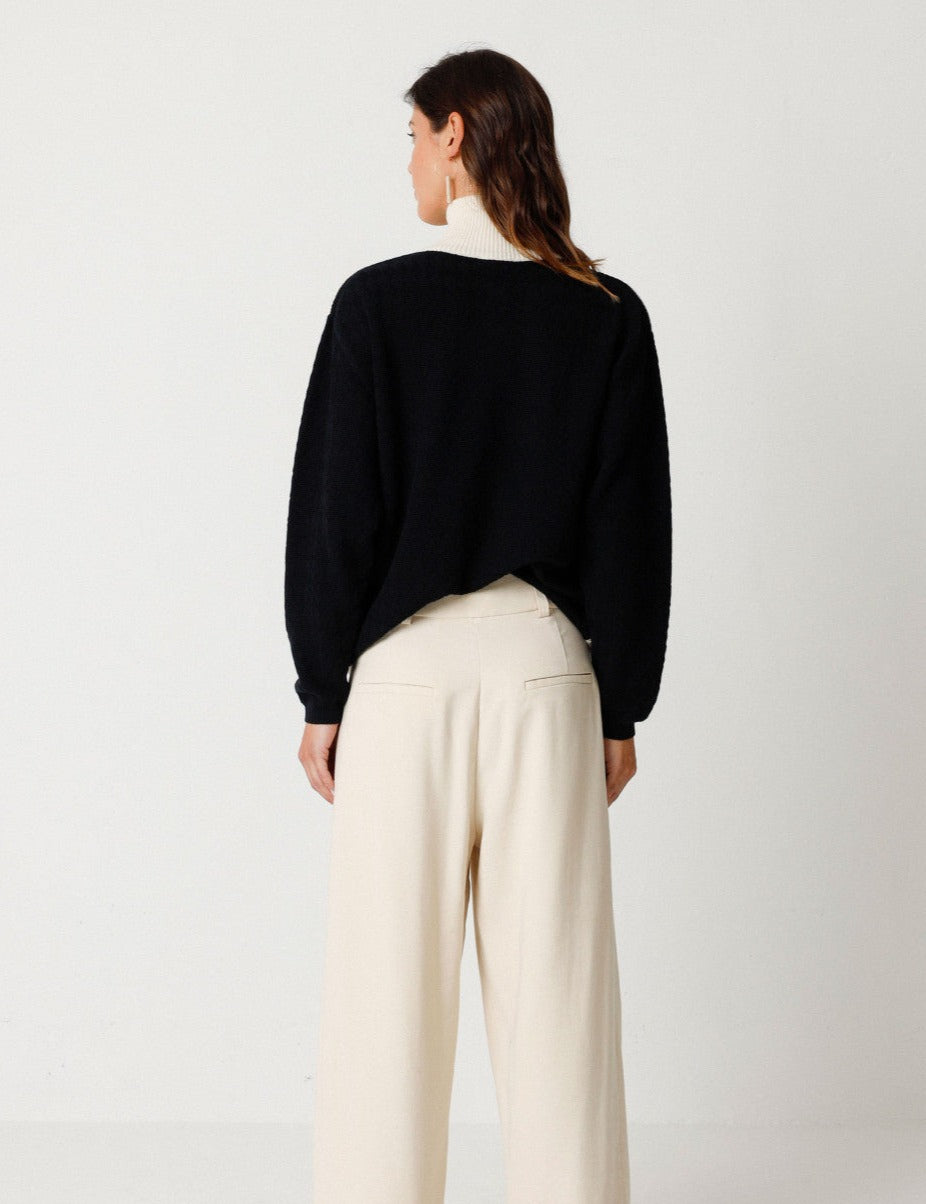 Pull bicolore zippé en coton bio | beige et noir "line gots sweater cream"