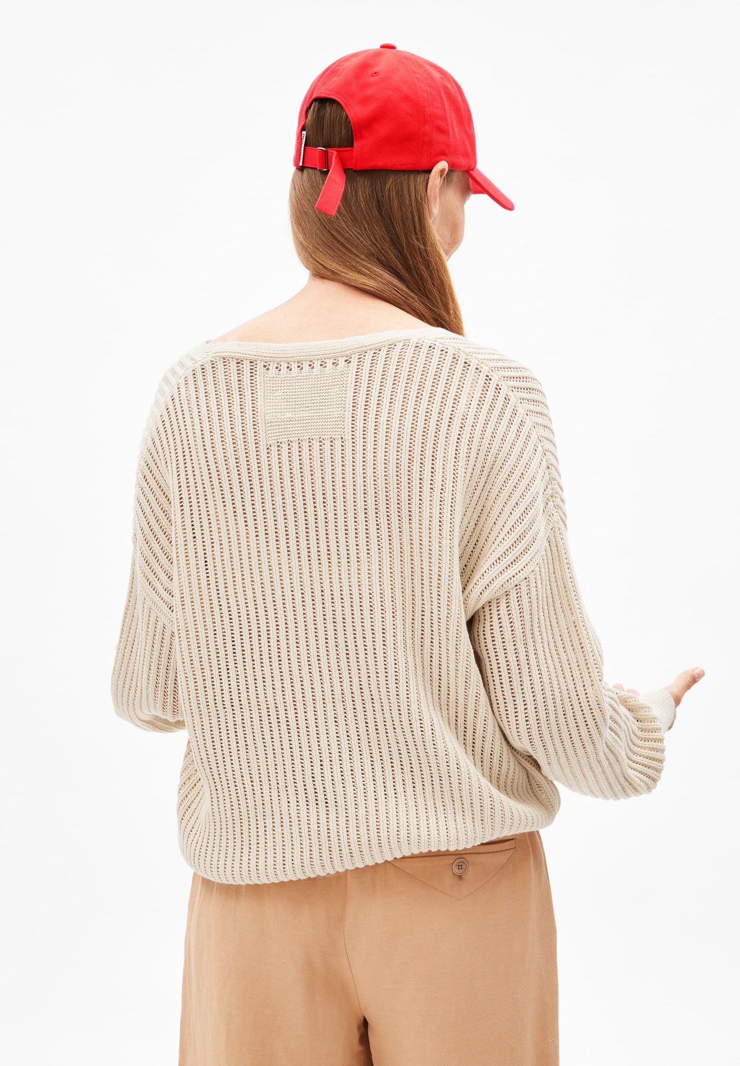 Pull col v crochet en coton bio | écru "Rabeaa crochet lino - raw white"