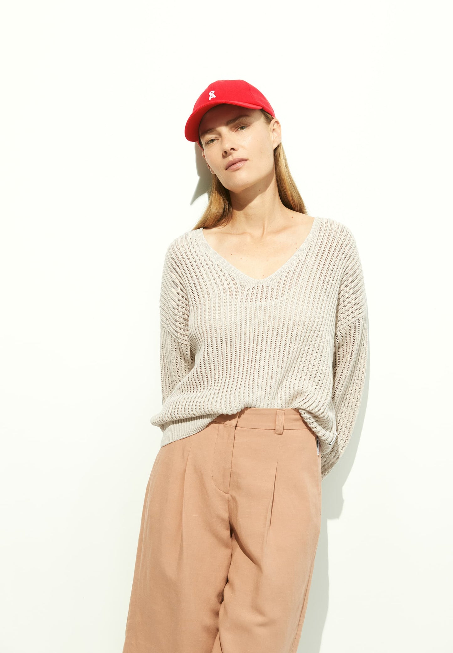 Pull col v crochet en coton bio | écru "Rabeaa crochet lino - raw white"