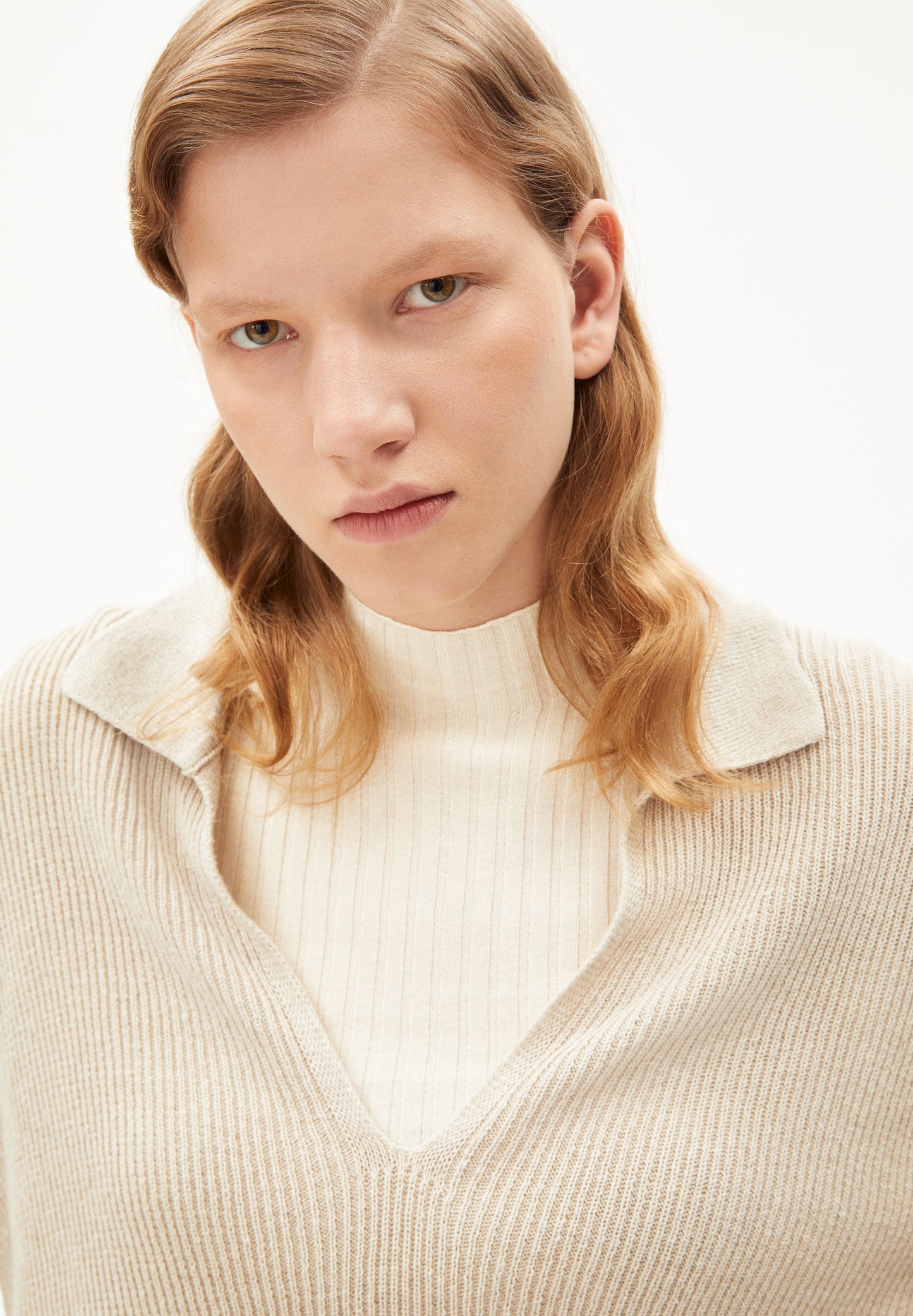 Pull col ouvert en lin et matières recyclées non teint - ranaa lino undyed