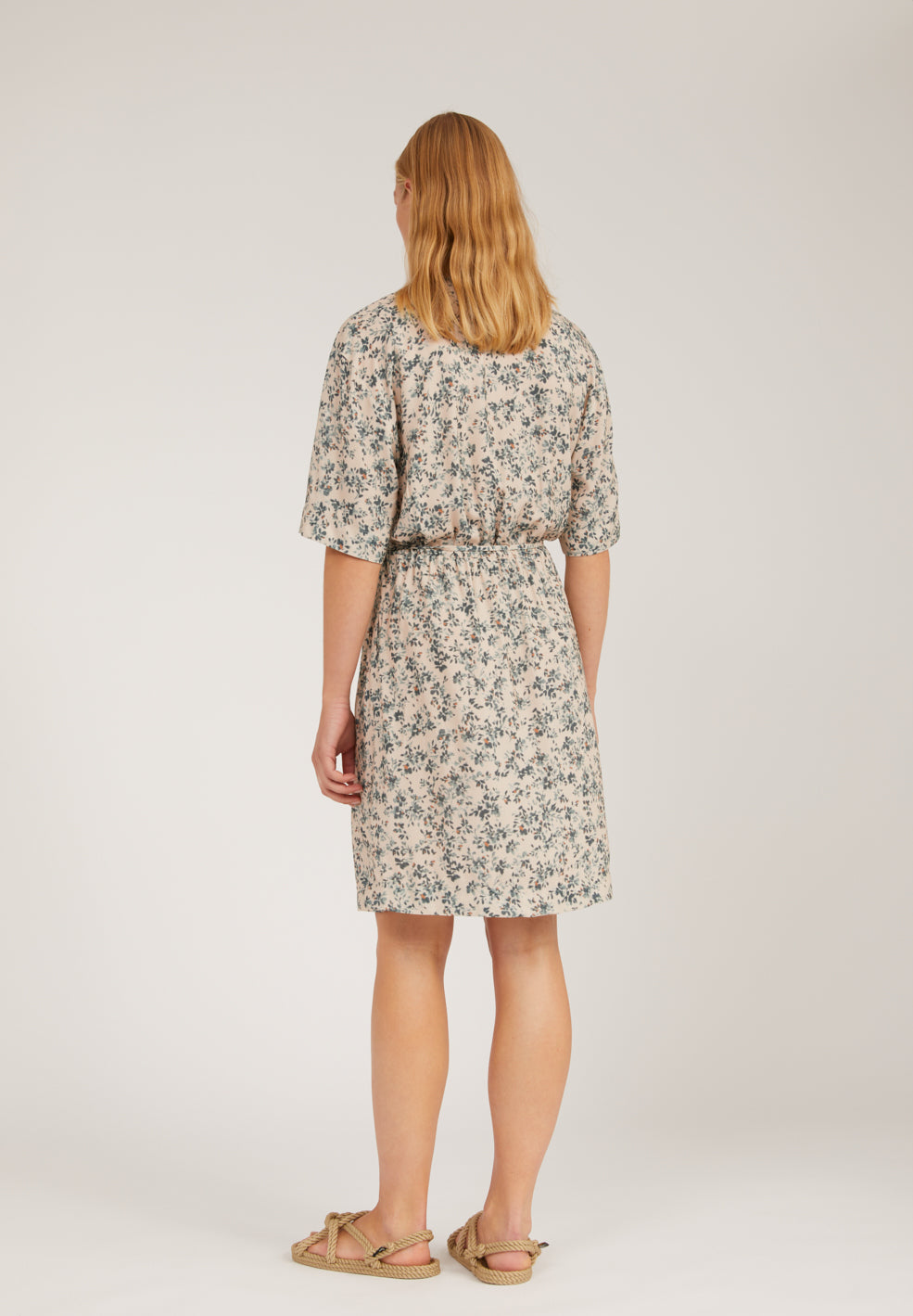 Robe midi à manches 3/4 fleurie en lenzing - RAUHAA
