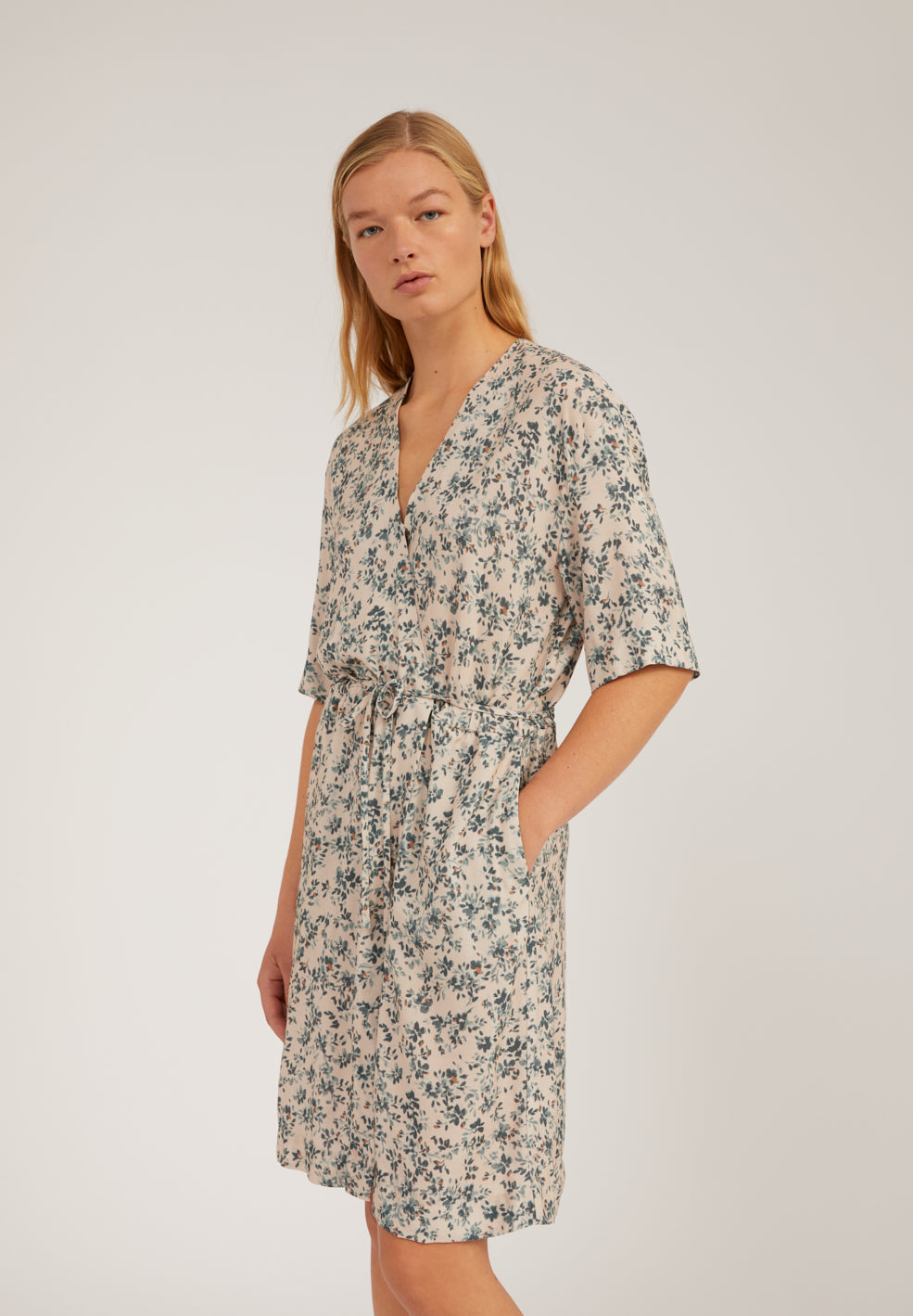 Robe midi à manches 3/4 fleurie en lenzing - RAUHAA