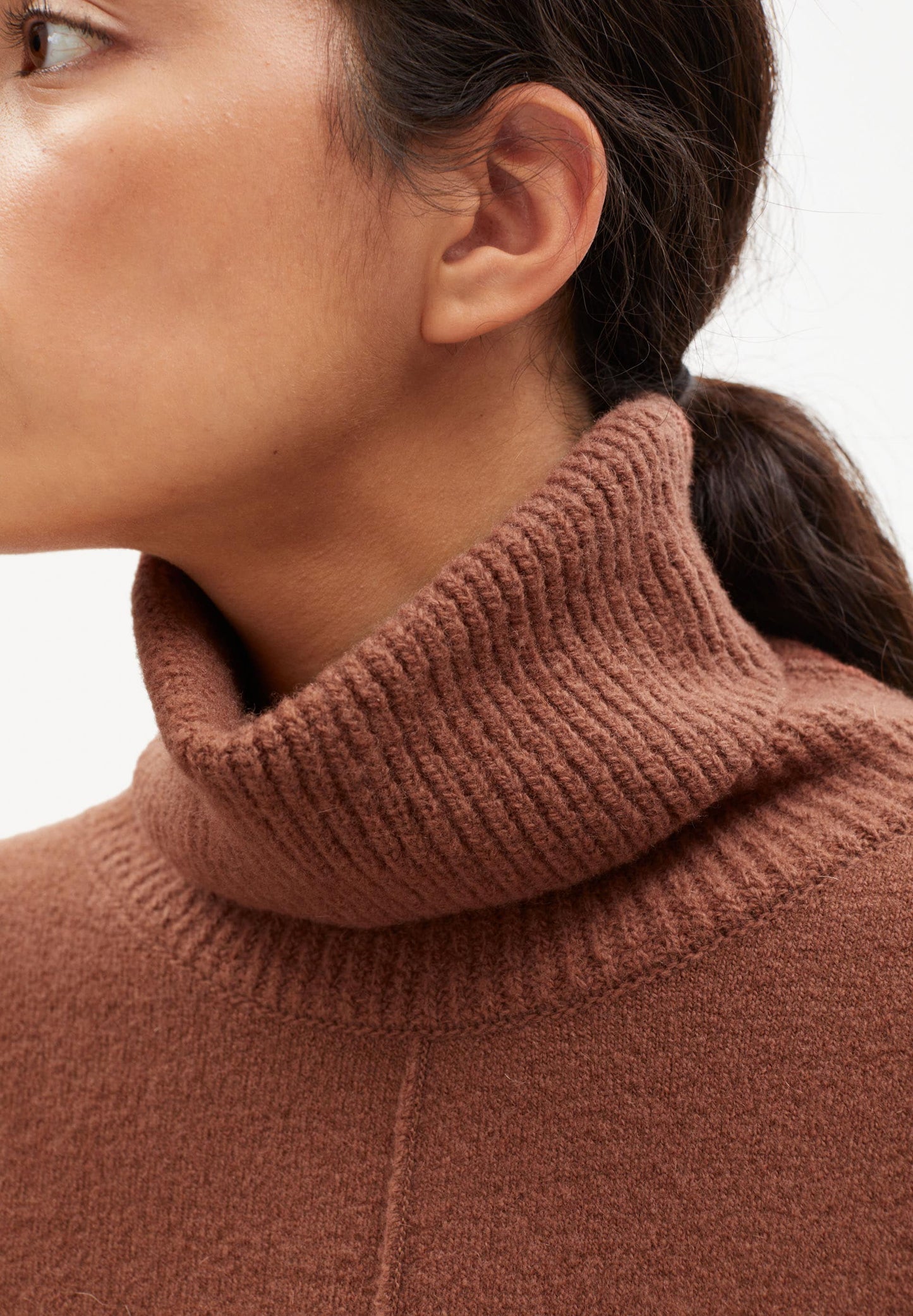Pull col roulé vieux rose en laine bio et recyclée - RAYAA copper glow melange