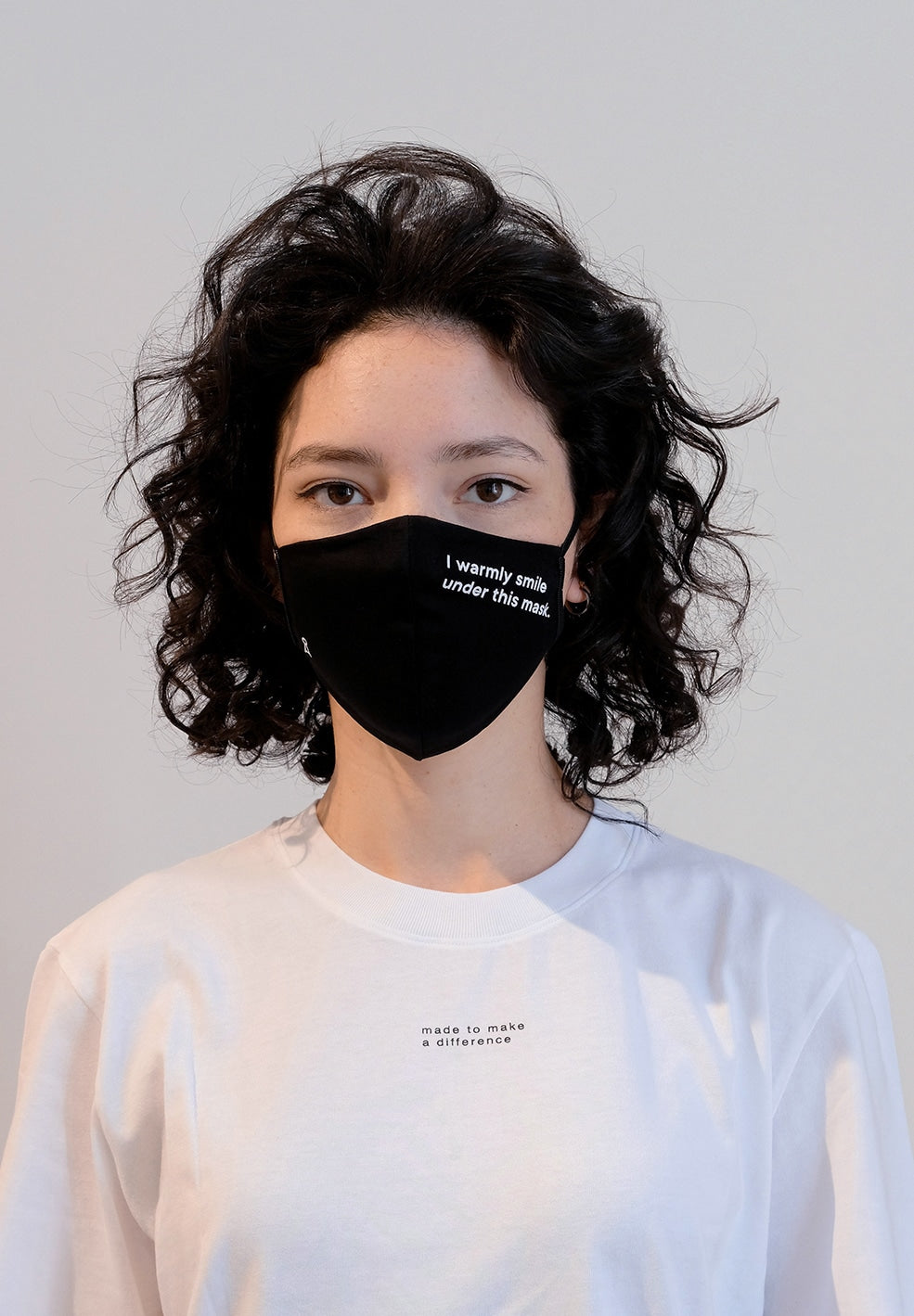 Masque noir à inscriptions en coton bio et polyester recyclé - Redaav warmly