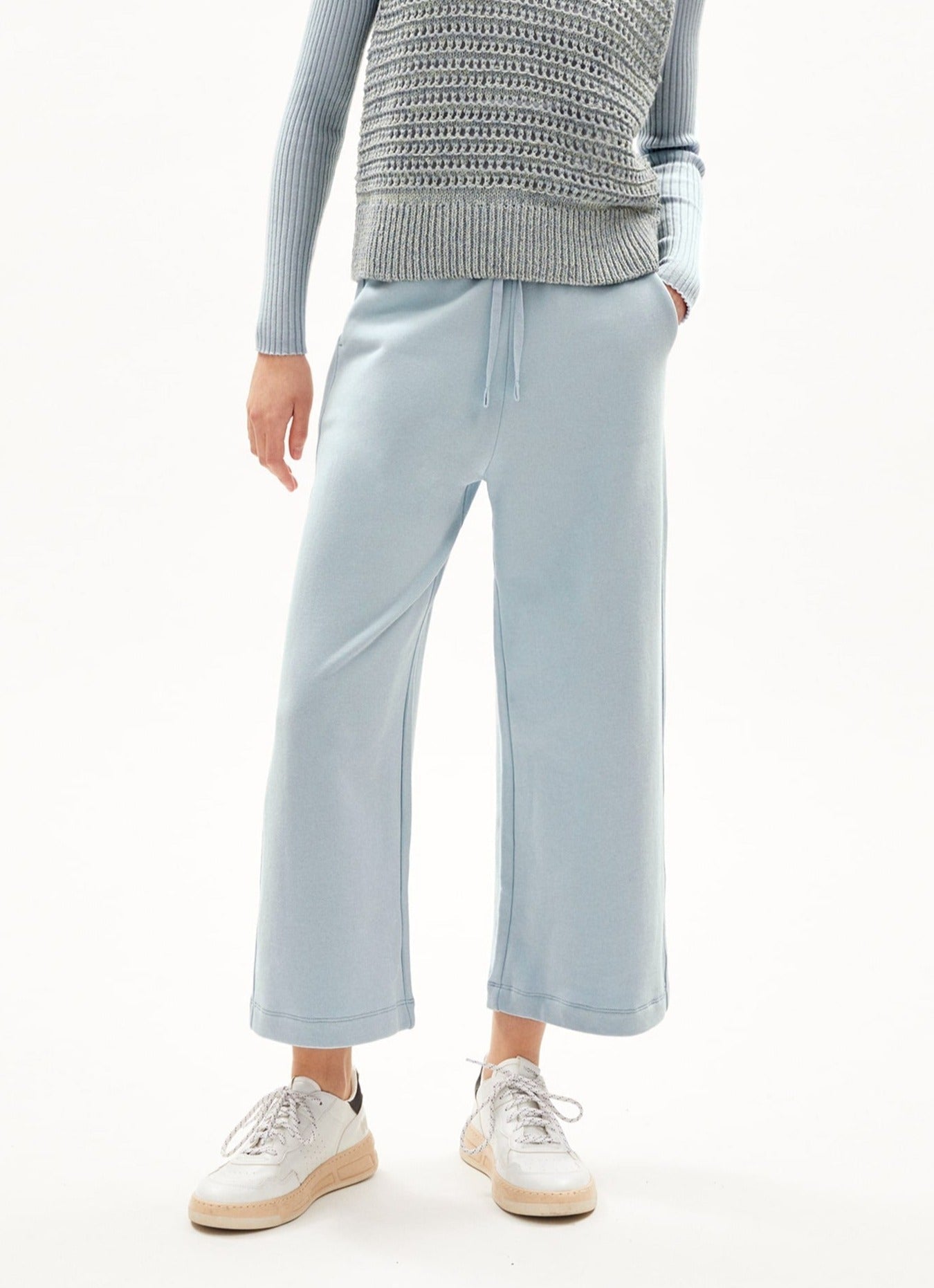 Jogging bleu ciel en coton bio - rivaana morning sky