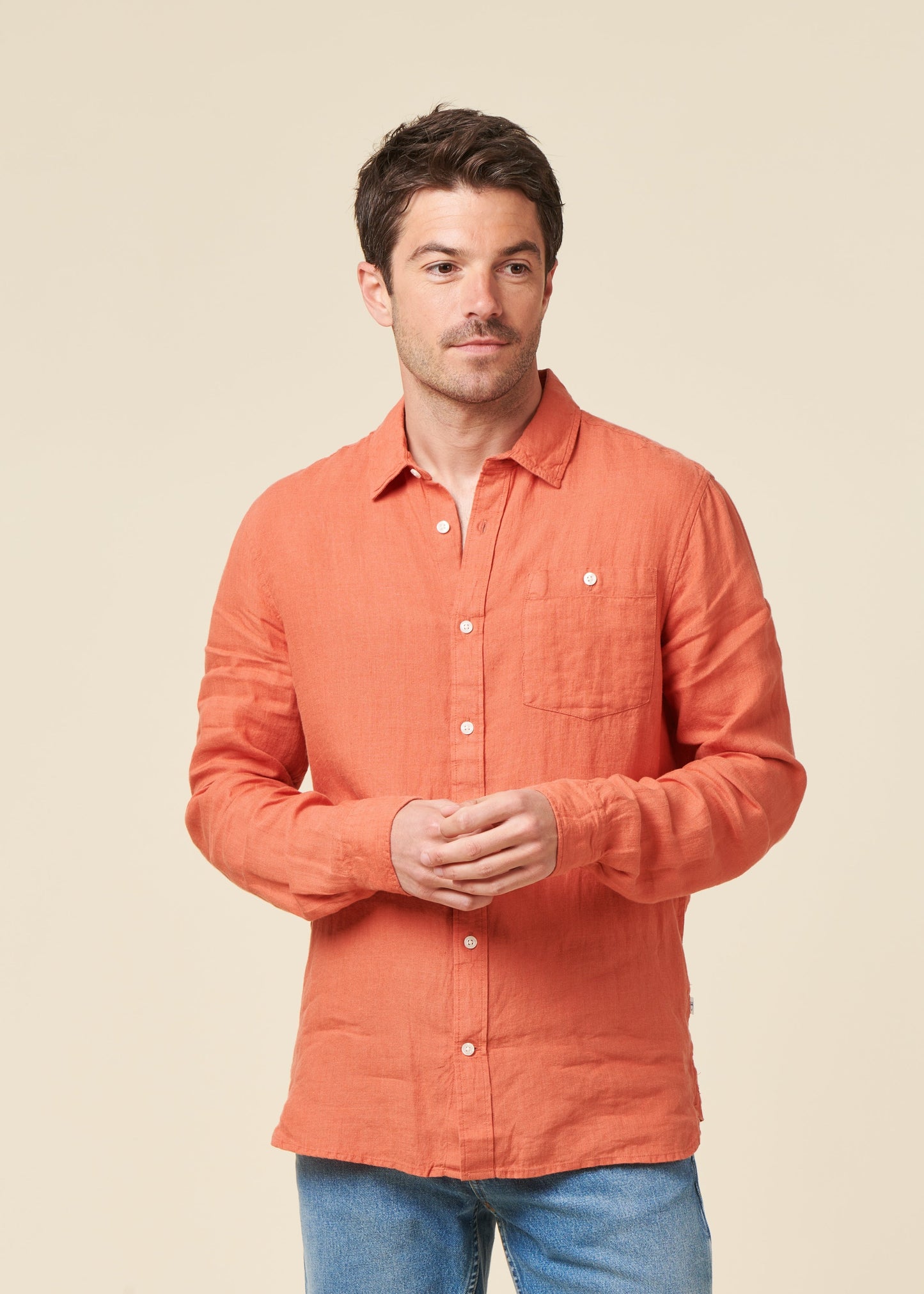 Chemise en lin biologique | rouge "regular linen shirt langoustino"