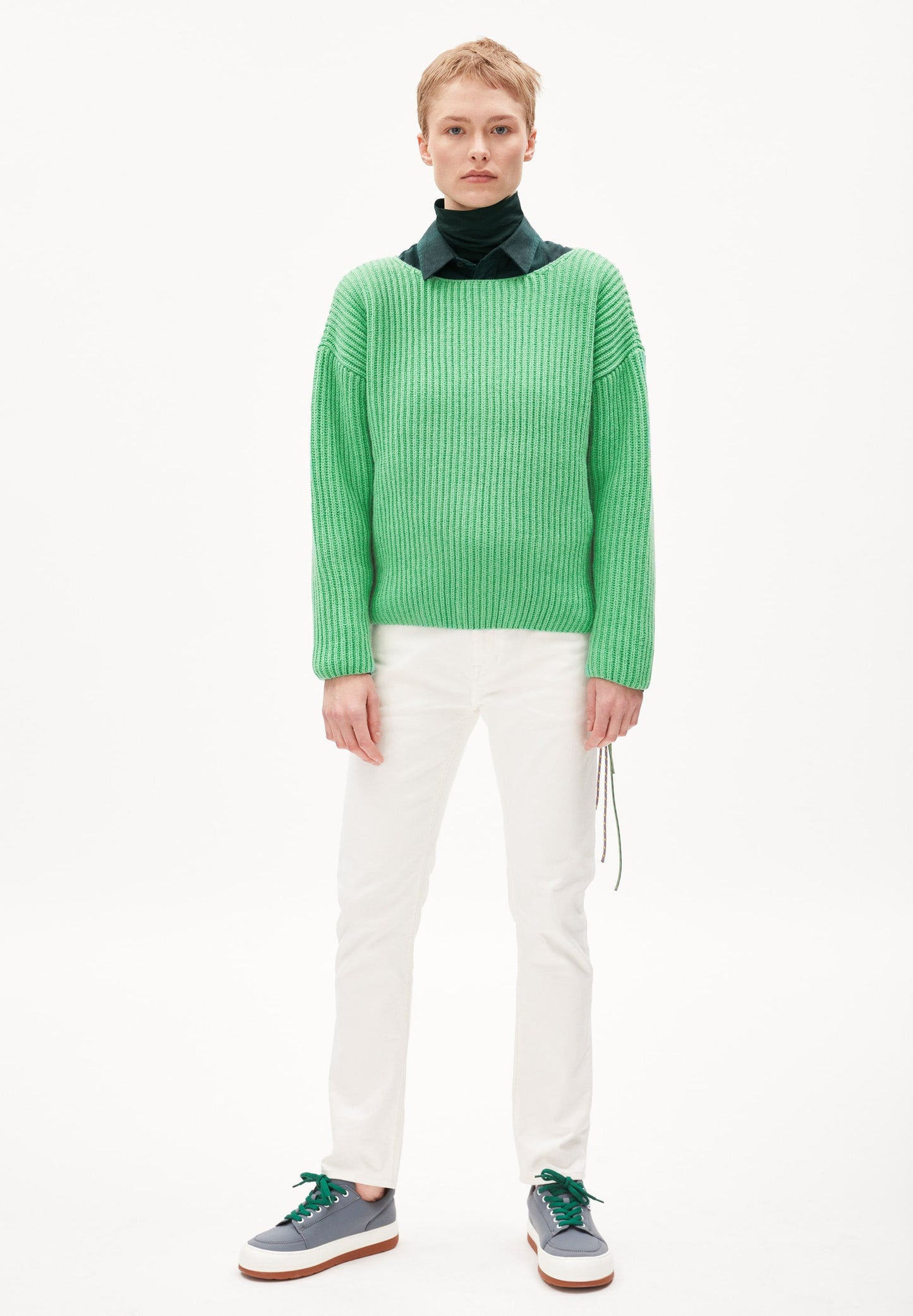 Pull vert pomme en laine bio et recyclée - saadi solid apple neon
