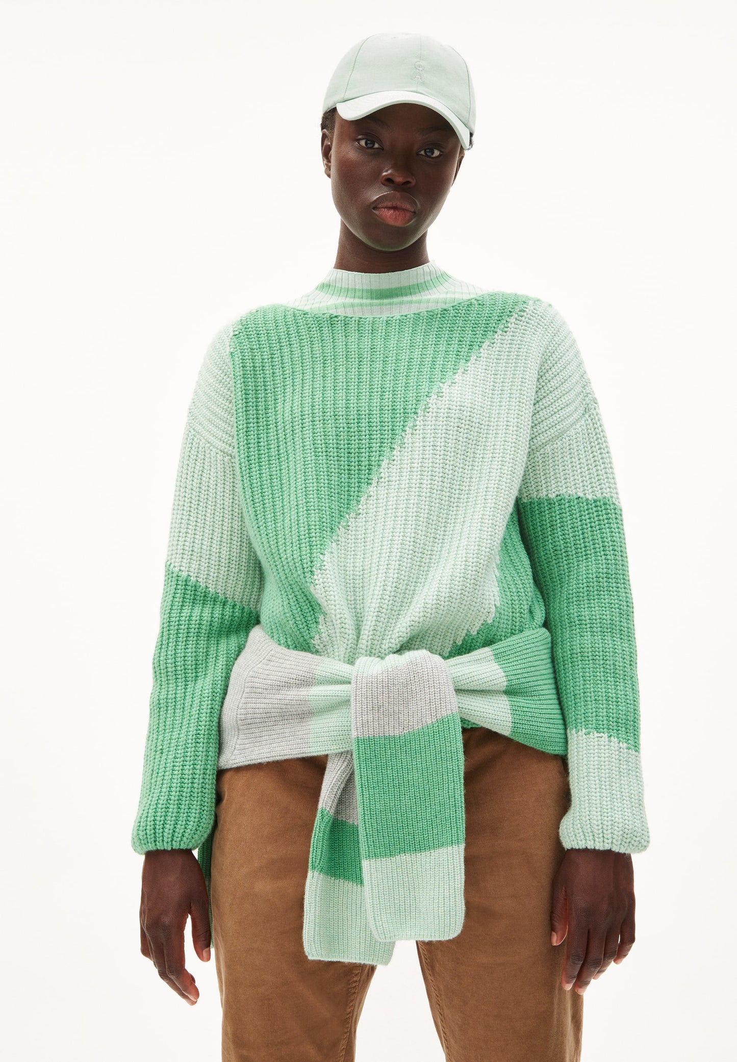 Pull ample bicolore vert en laine et coton bio - saadie striped light apple neon