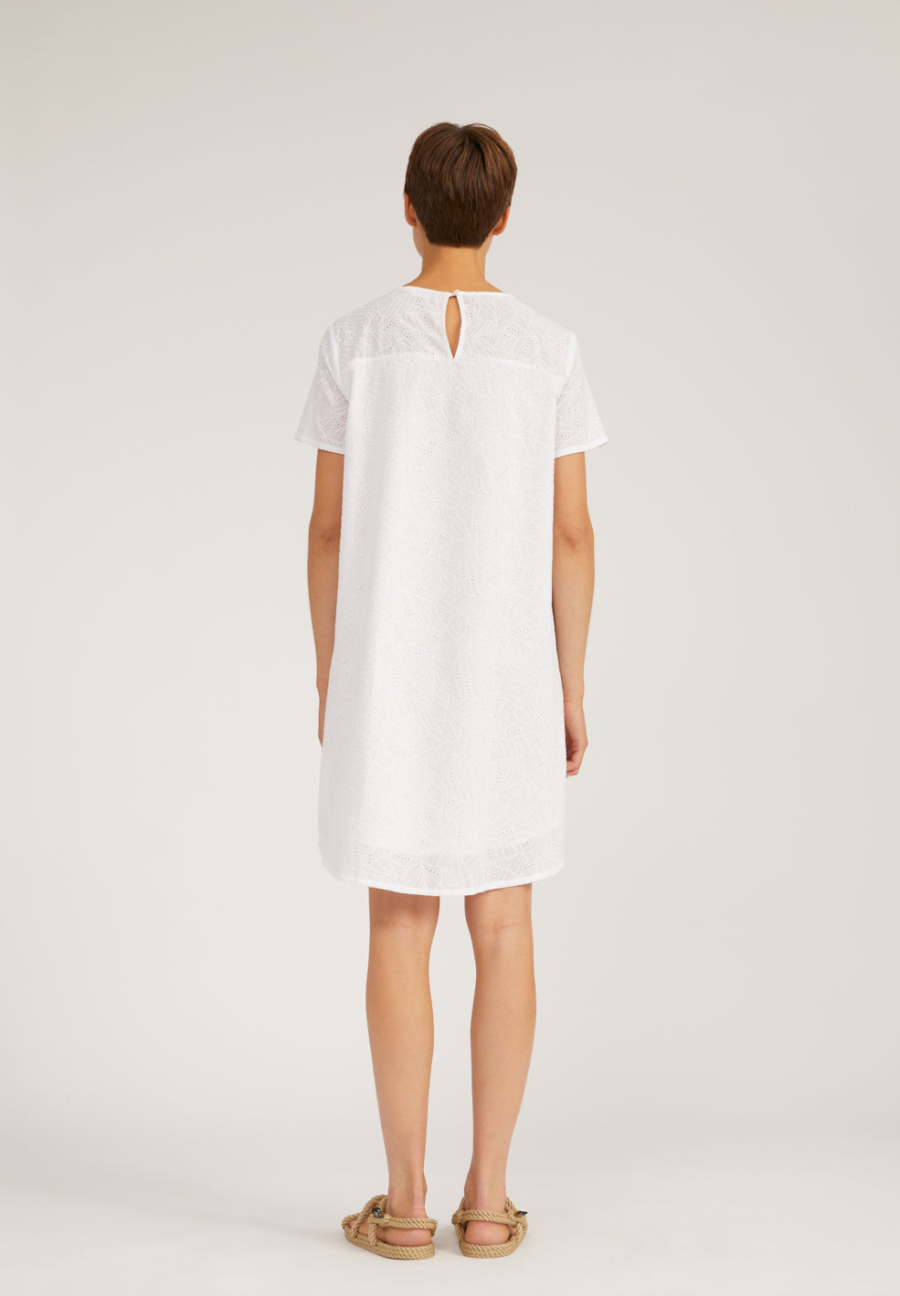 Robe légère broderie anglaise blanche en coton bio - SABELAA